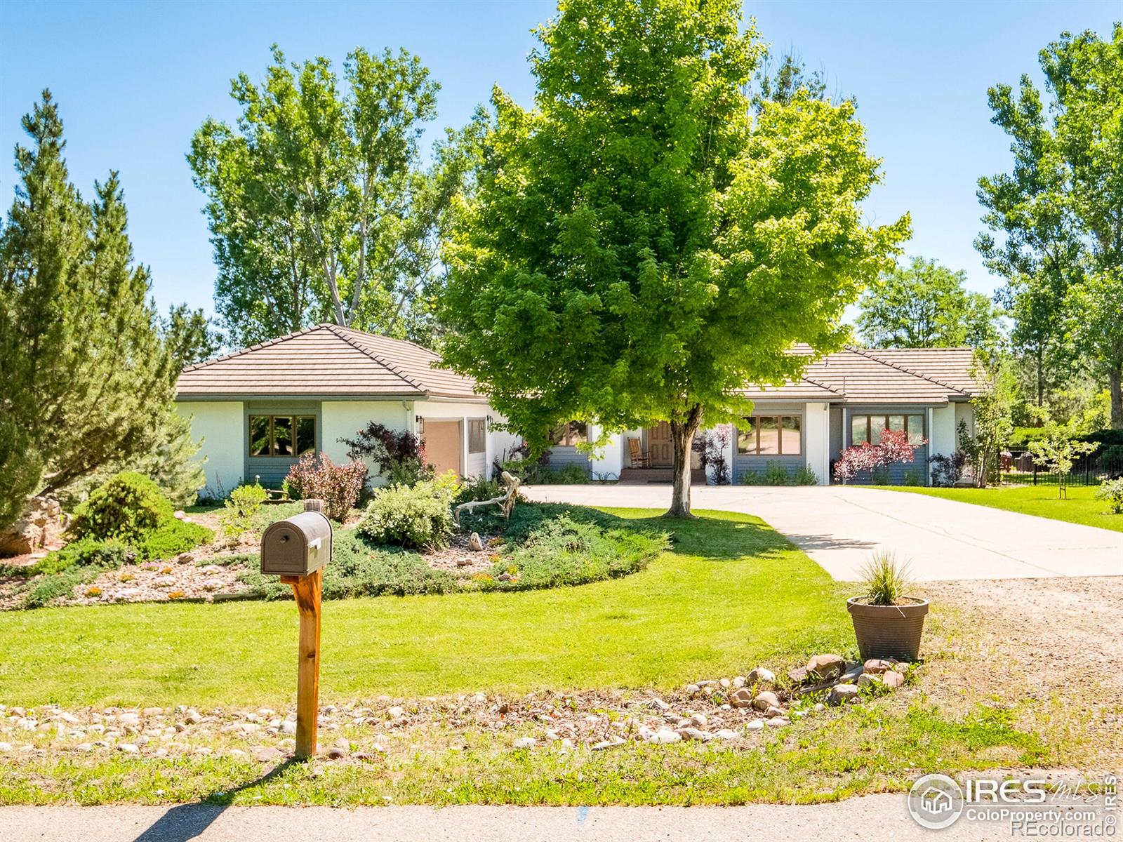 MLS Image #0 for 900  sunny way,lafayette, Colorado