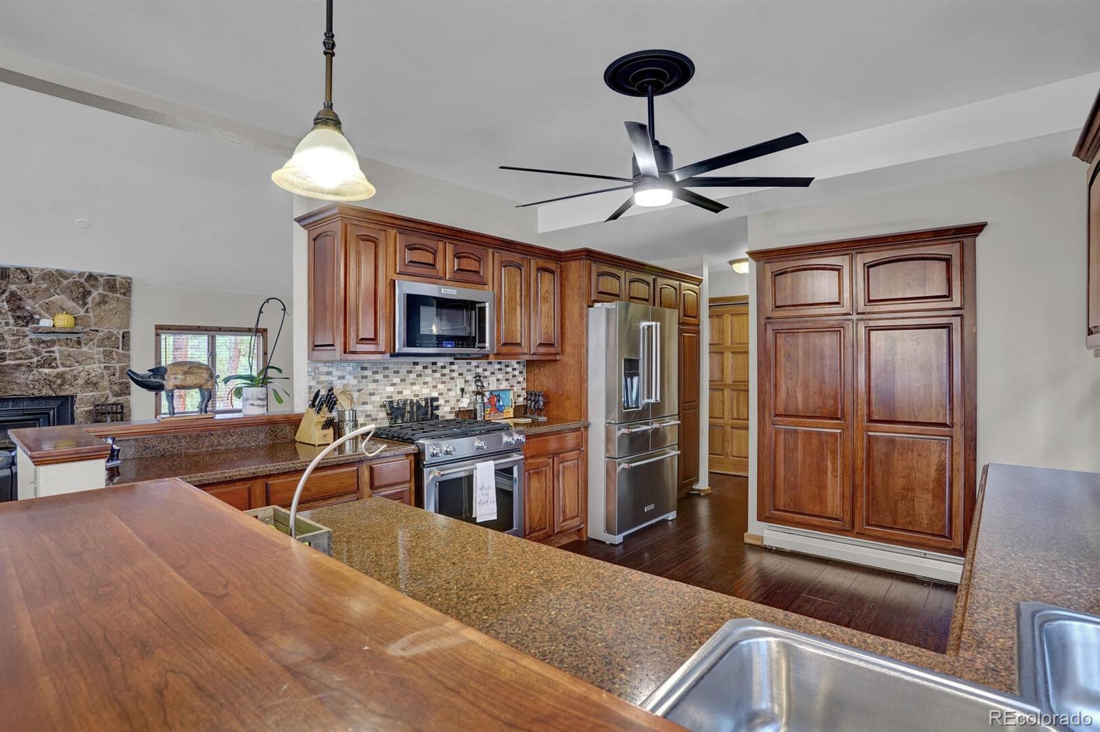 MLS Image #10 for 1015  timber valley road,colorado springs, Colorado