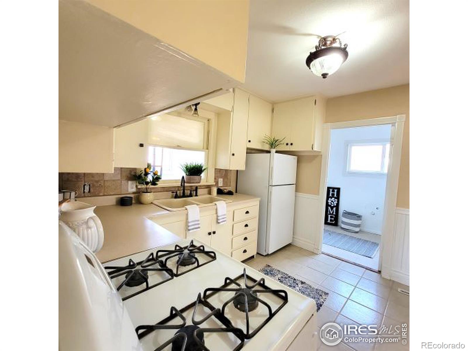 MLS Image #13 for 1049 e 1st street,loveland, Colorado