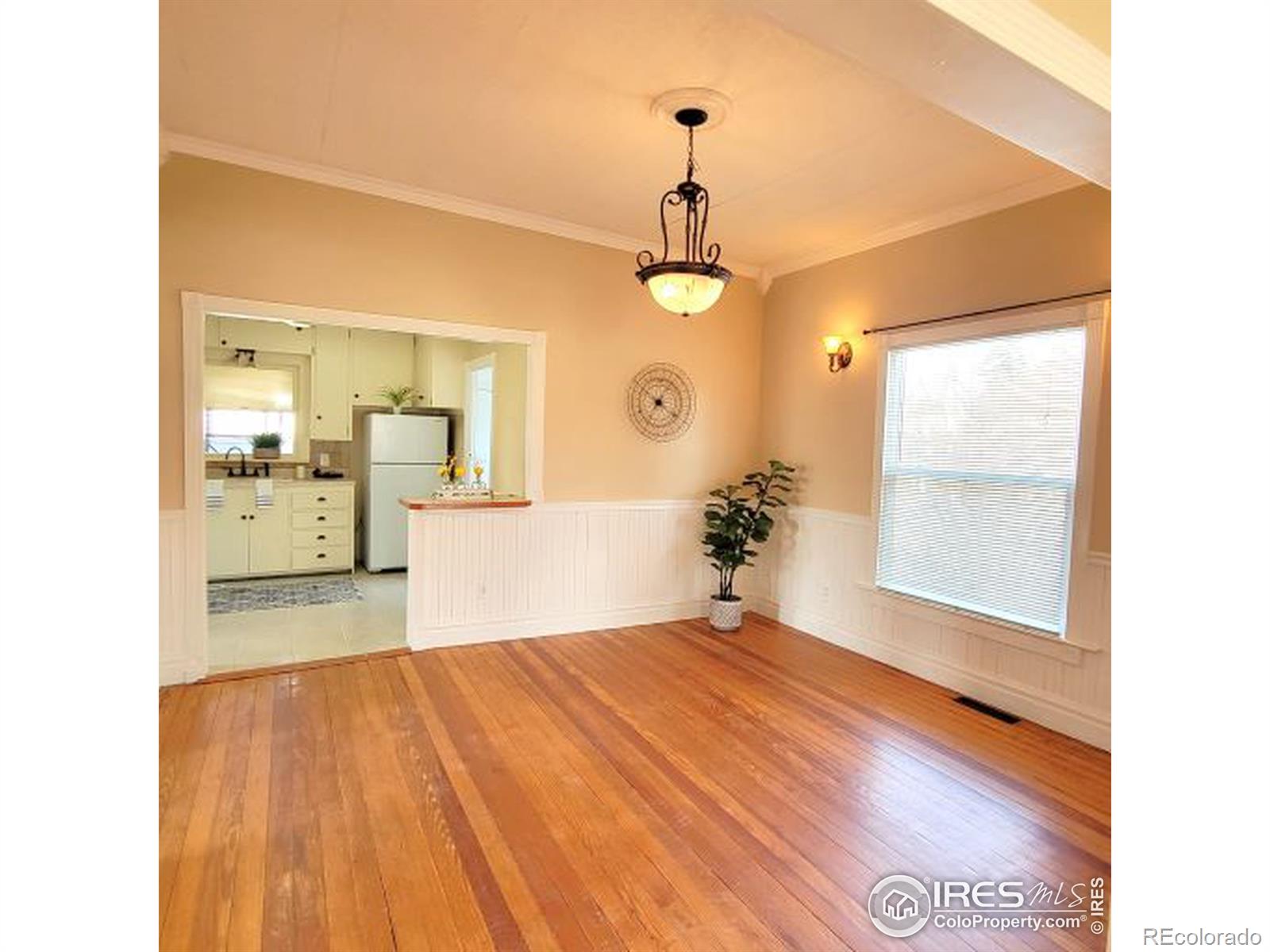 MLS Image #6 for 1049 e 1st street,loveland, Colorado