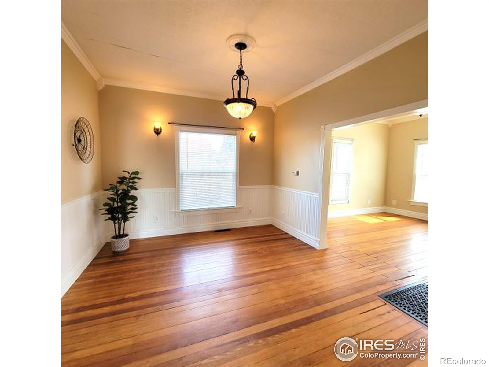 MLS Image #9 for 1049 e 1st street,loveland, Colorado