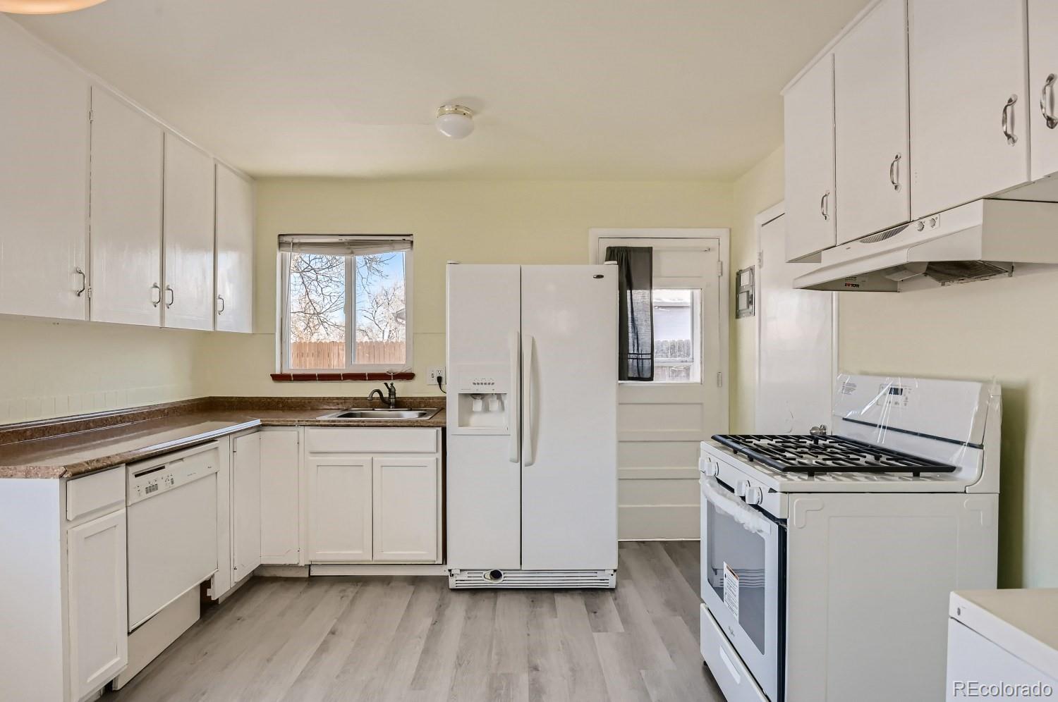MLS Image #13 for 860  oakland street,aurora, Colorado