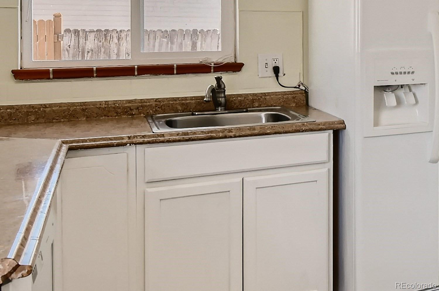 MLS Image #9 for 860  oakland street,aurora, Colorado