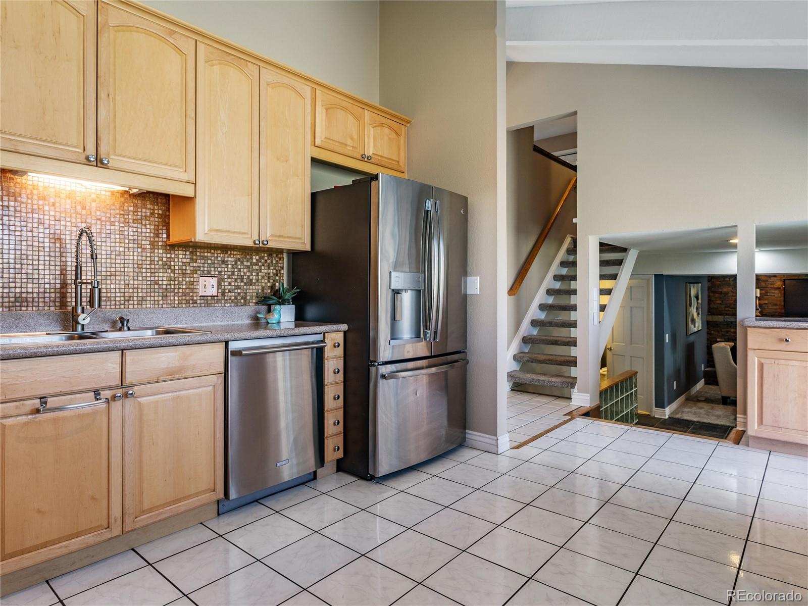 MLS Image #6 for 8705 e radcliff avenue,denver, Colorado