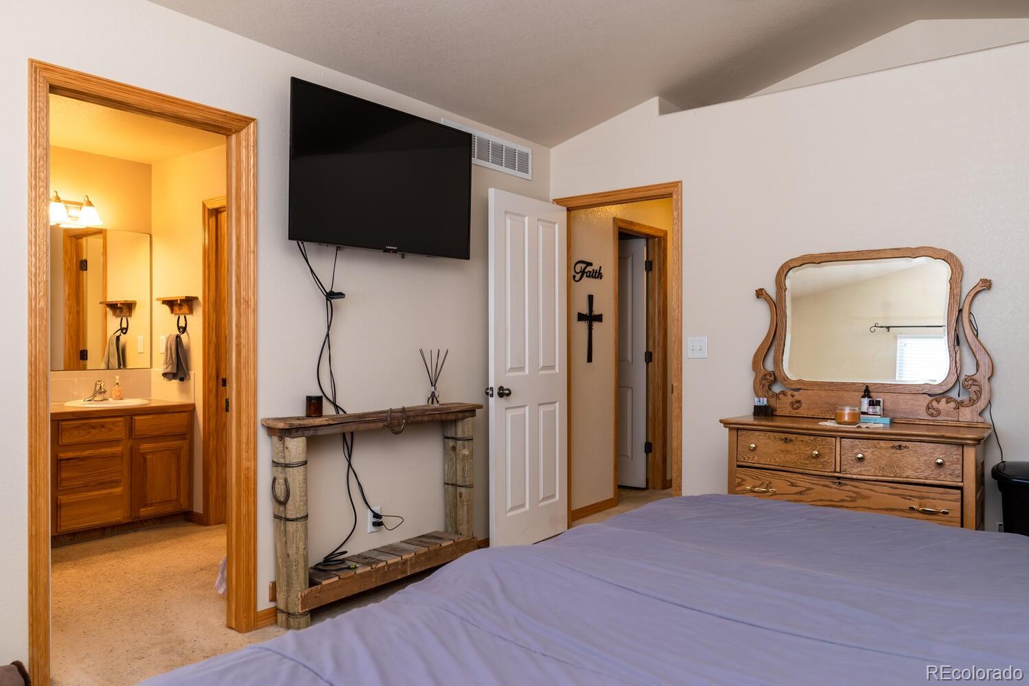 MLS Image #15 for 8839  flaming arrow avenue,wellington, Colorado