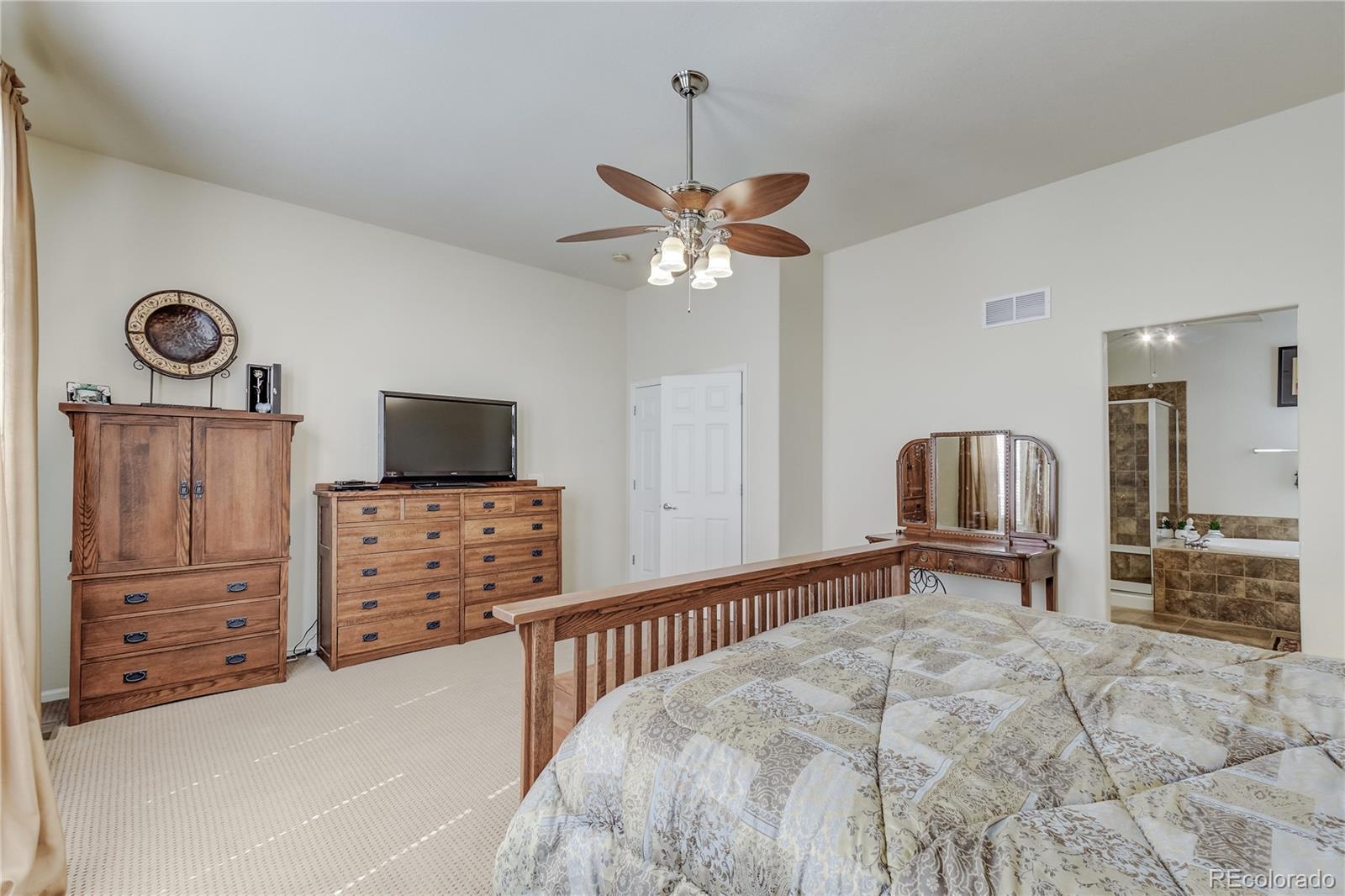 MLS Image #18 for 10450  stable lane,littleton, Colorado