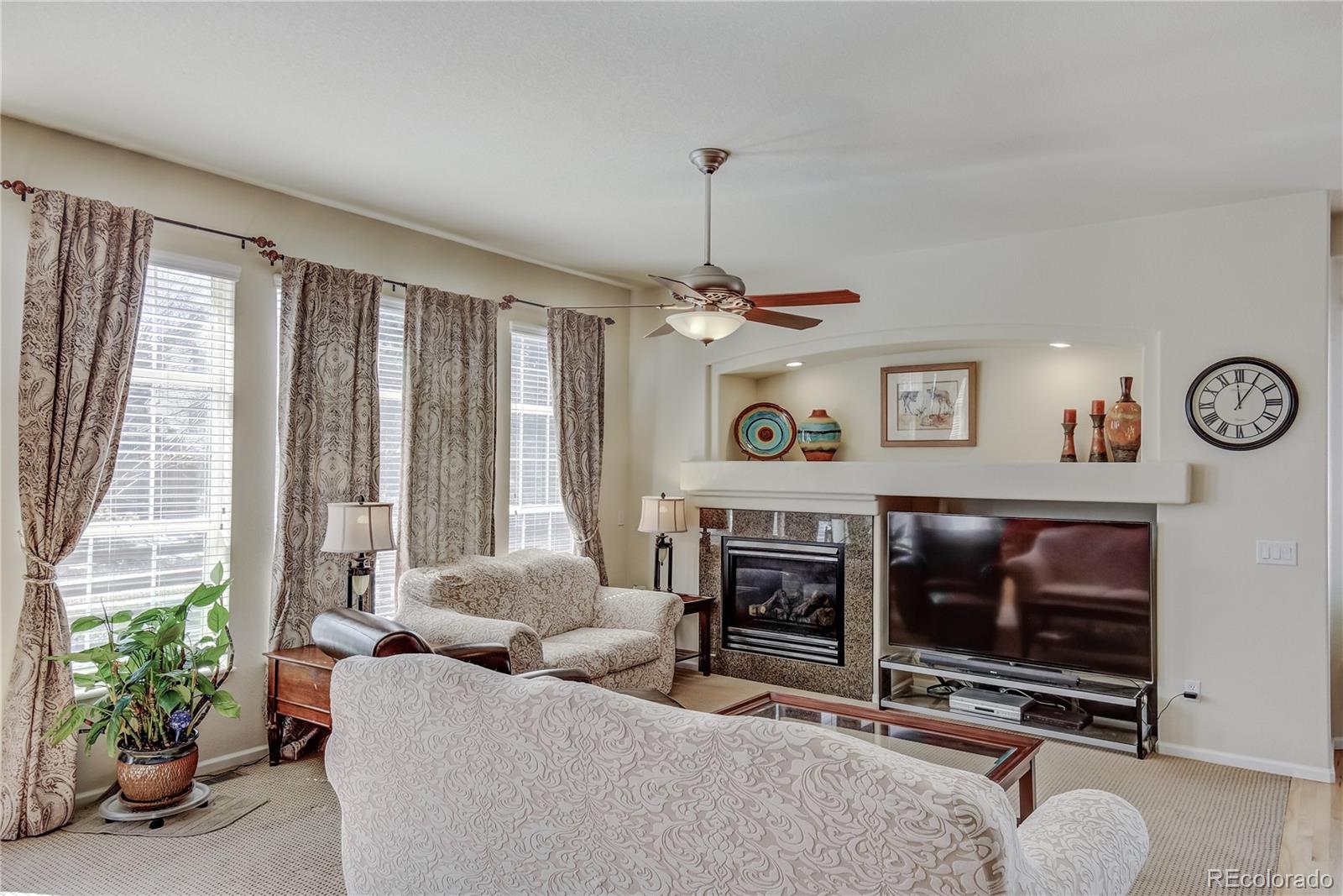 MLS Image #3 for 10450  stable lane,littleton, Colorado