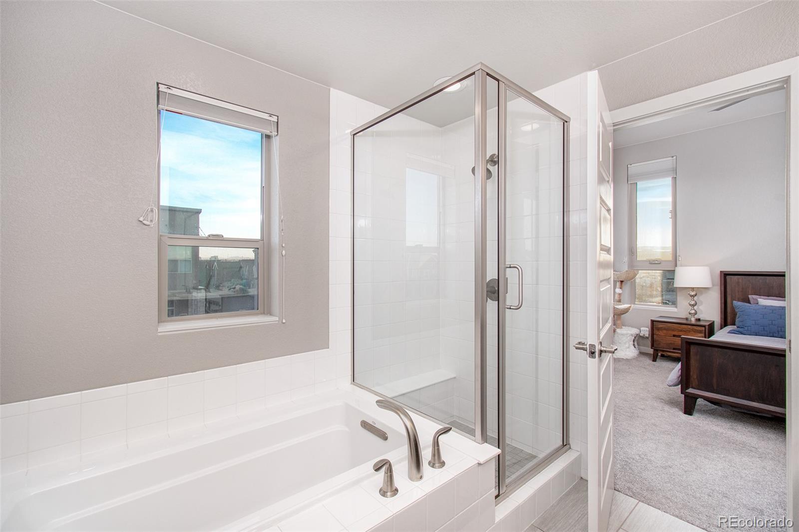 MLS Image #14 for 7959 e 54th place,denver, Colorado