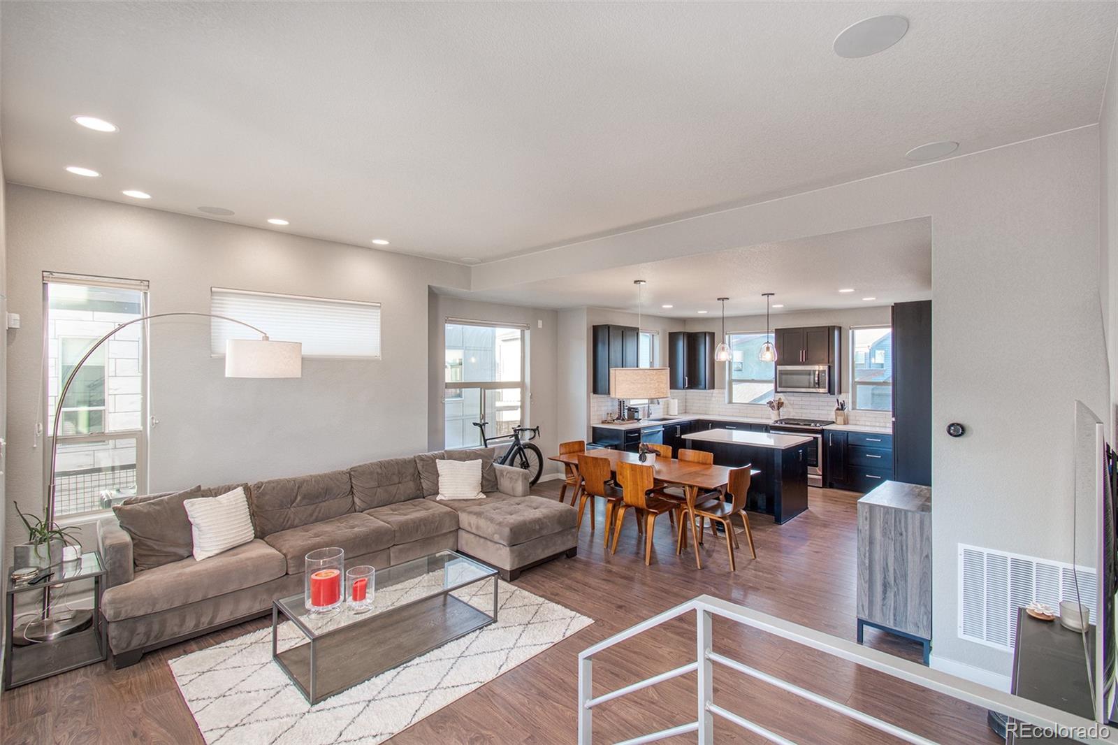 MLS Image #5 for 7959 e 54th place,denver, Colorado