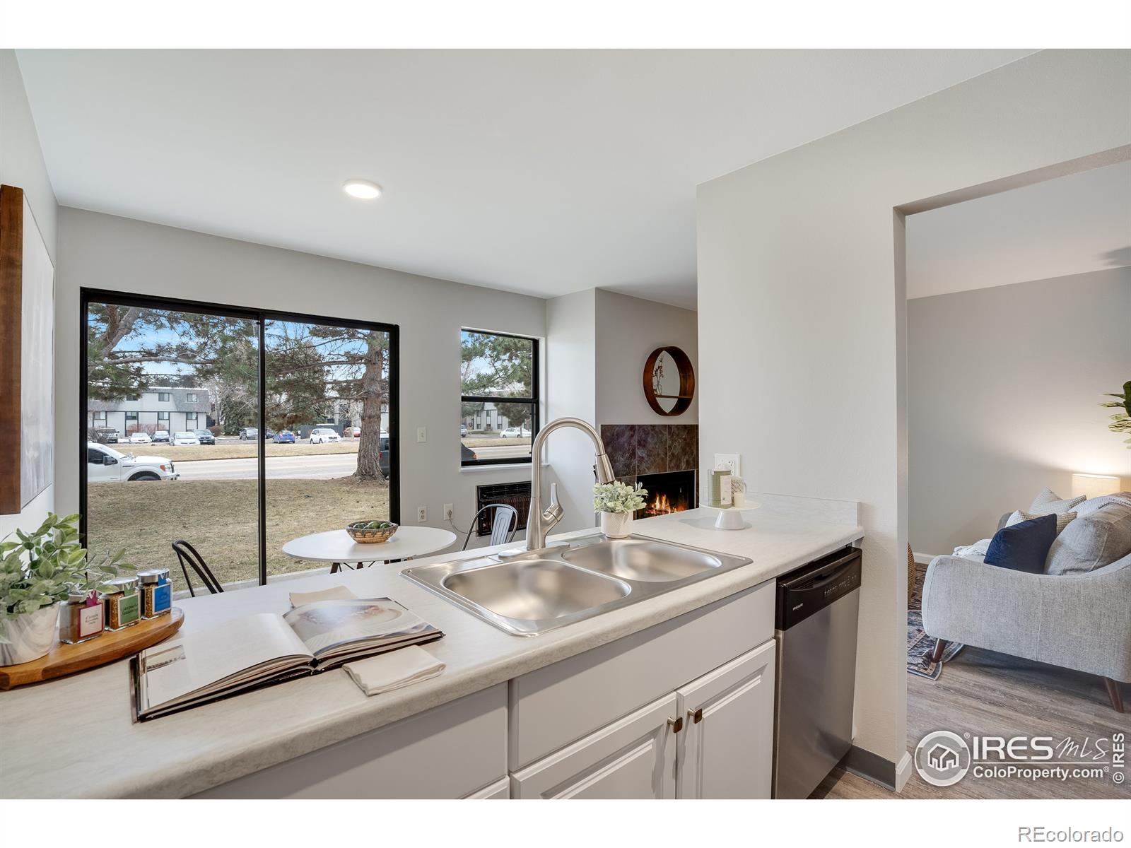 MLS Image #6 for 512 e monroe drive,fort collins, Colorado