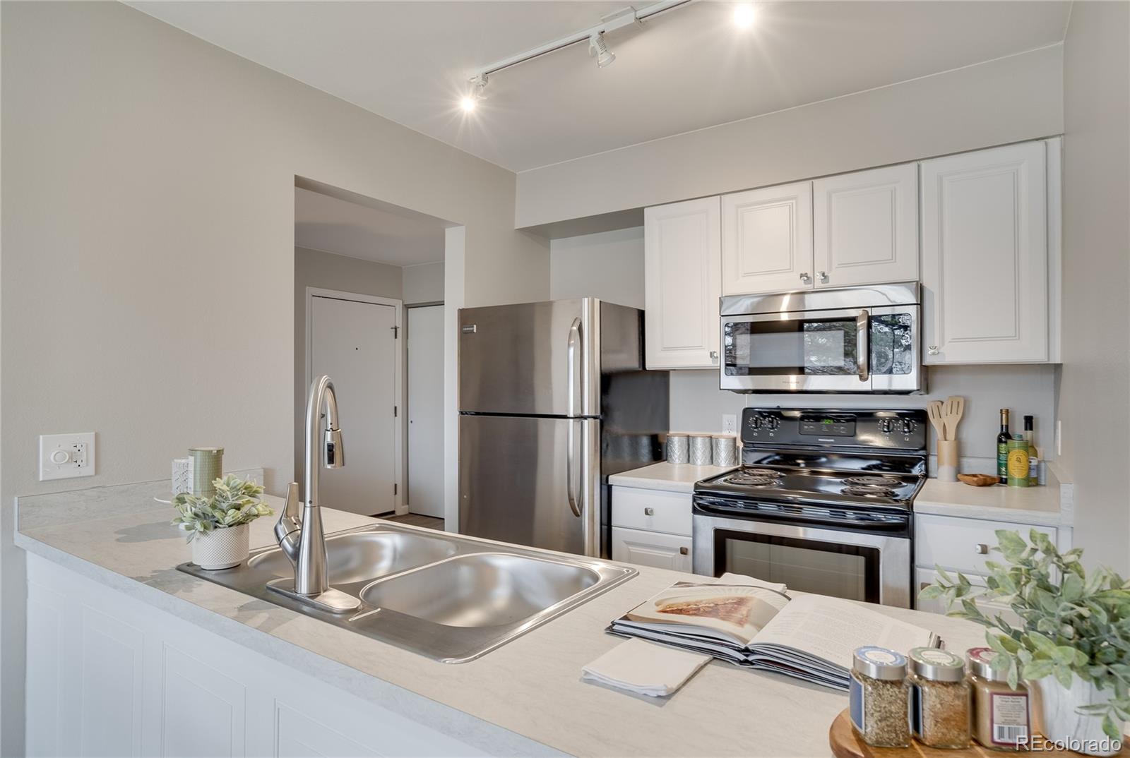 MLS Image #6 for 512 e monroe drive,fort collins, Colorado