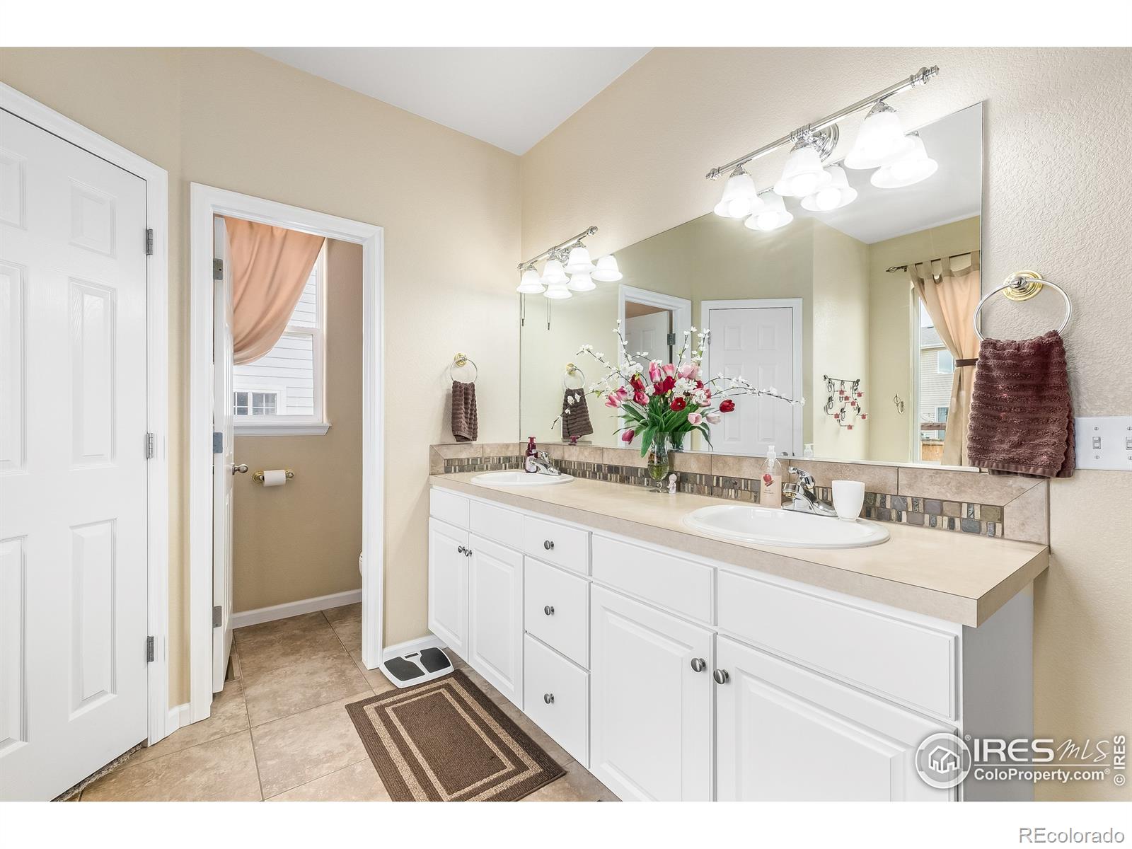 MLS Image #16 for 320  granite way,johnstown, Colorado