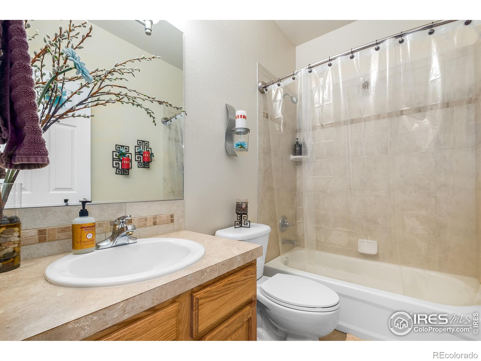 MLS Image #23 for 320  granite way,johnstown, Colorado
