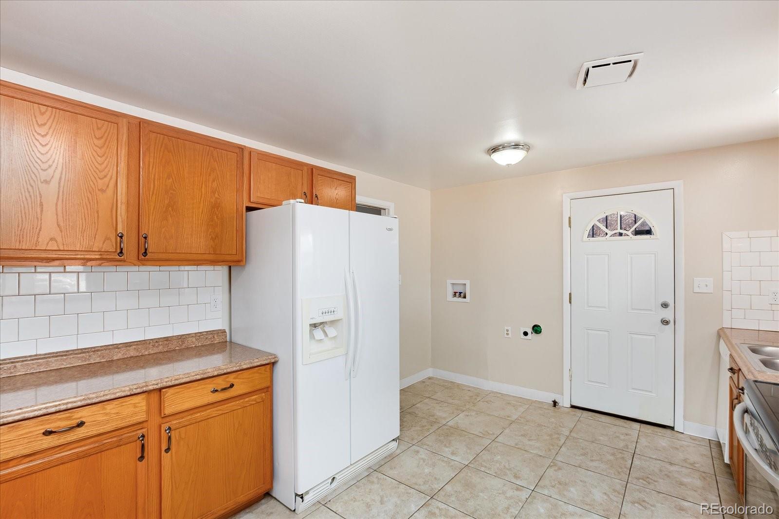 MLS Image #10 for 2700 s lowell boulevard,denver, Colorado