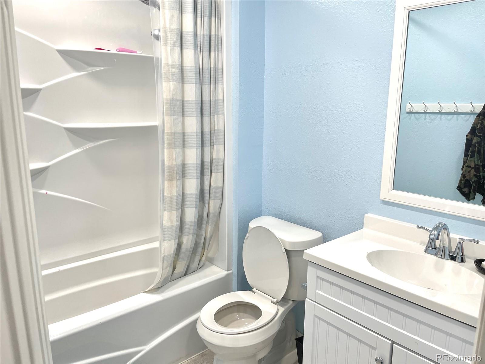 MLS Image #15 for 19805 e greenwood drive,aurora, Colorado