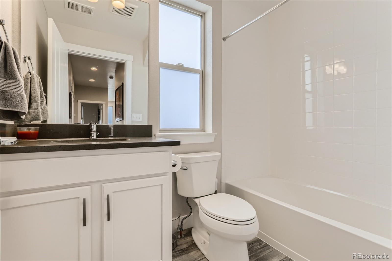 MLS Image #16 for 8682 e 47th avenue,denver, Colorado
