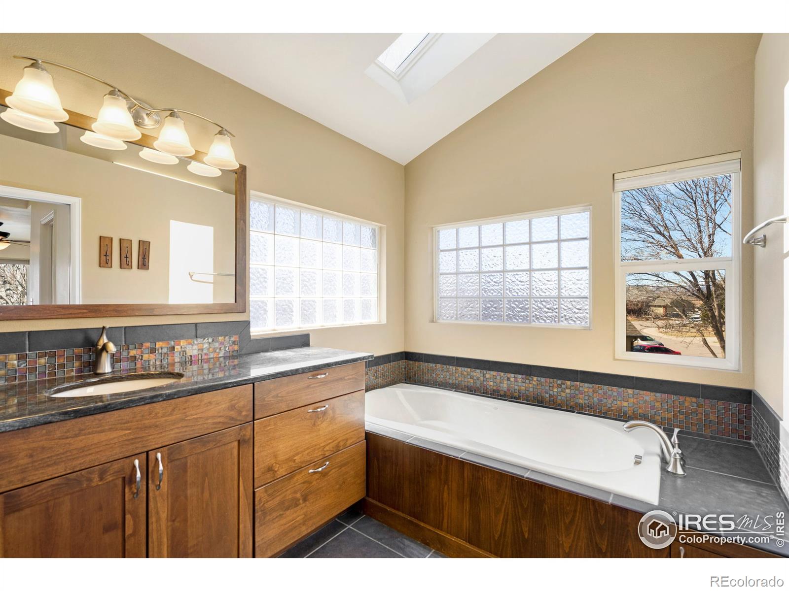 MLS Image #17 for 1001  medicine man court,windsor, Colorado