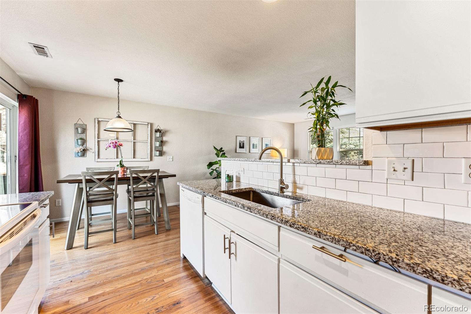 MLS Image #10 for 4211 w kenyon avenue,denver, Colorado