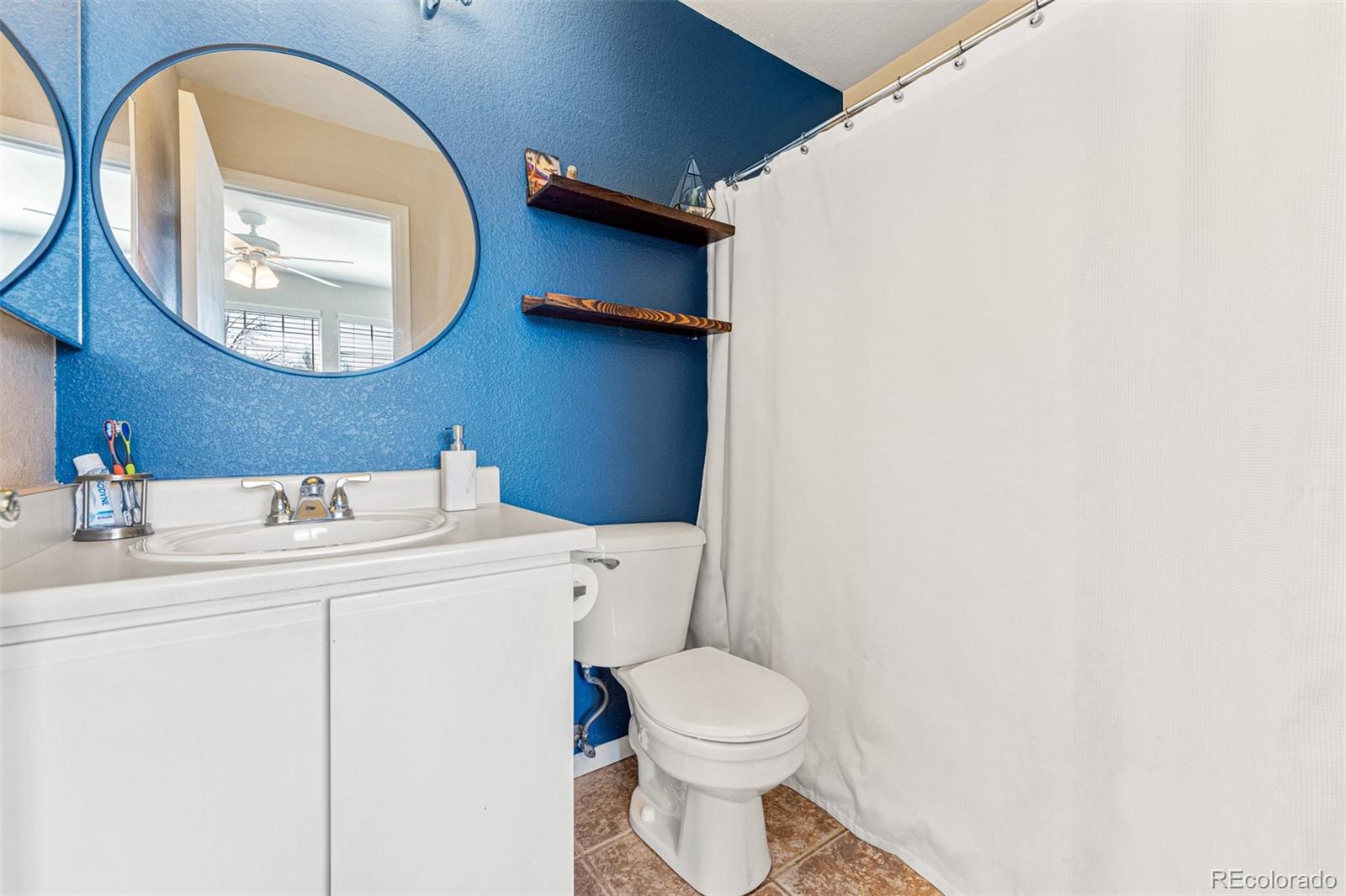 MLS Image #13 for 4211 w kenyon avenue,denver, Colorado