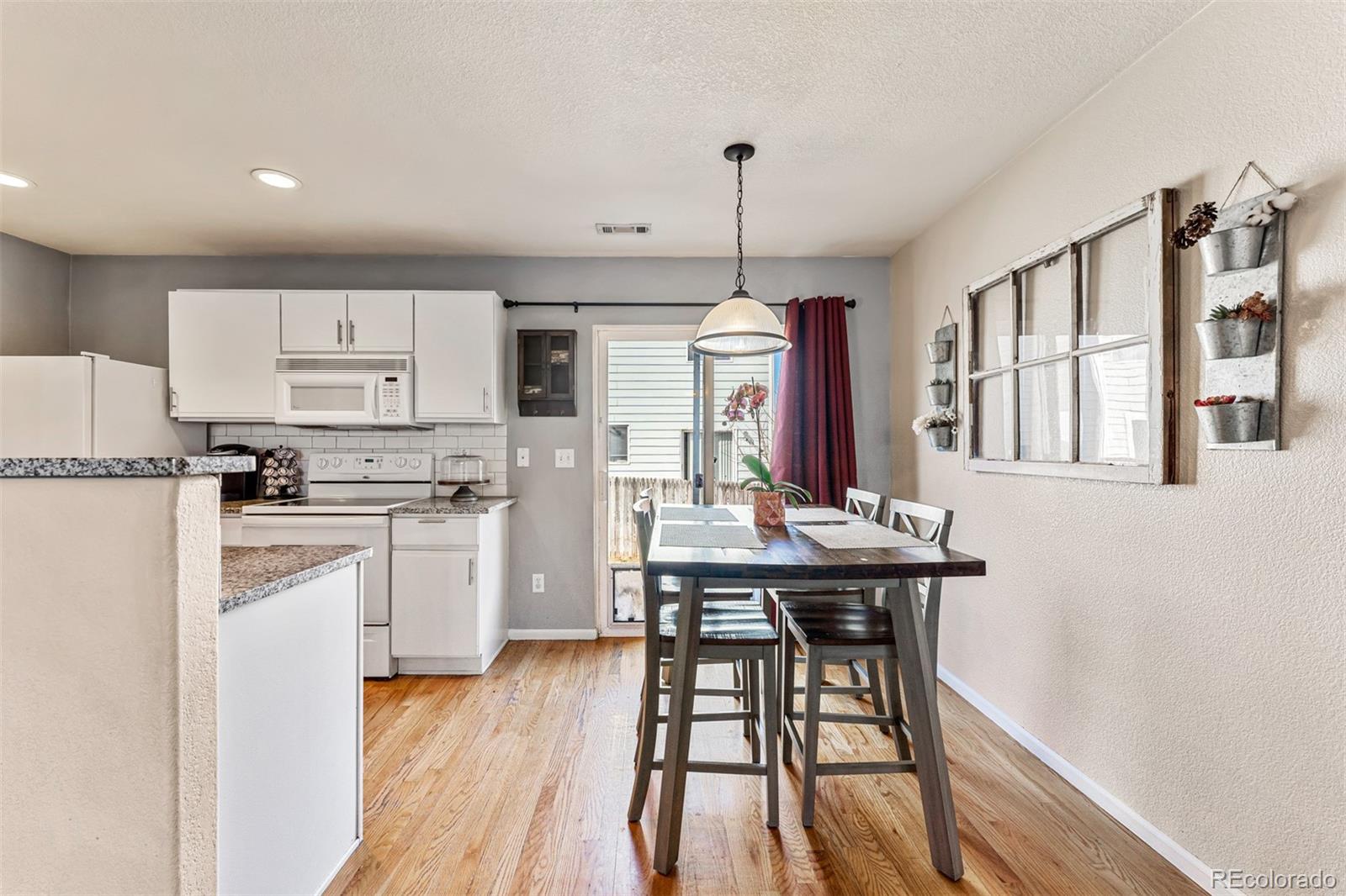 MLS Image #4 for 4211 w kenyon avenue,denver, Colorado