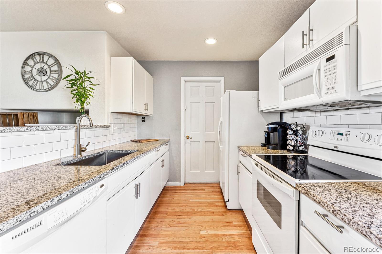 MLS Image #7 for 4211 w kenyon avenue,denver, Colorado