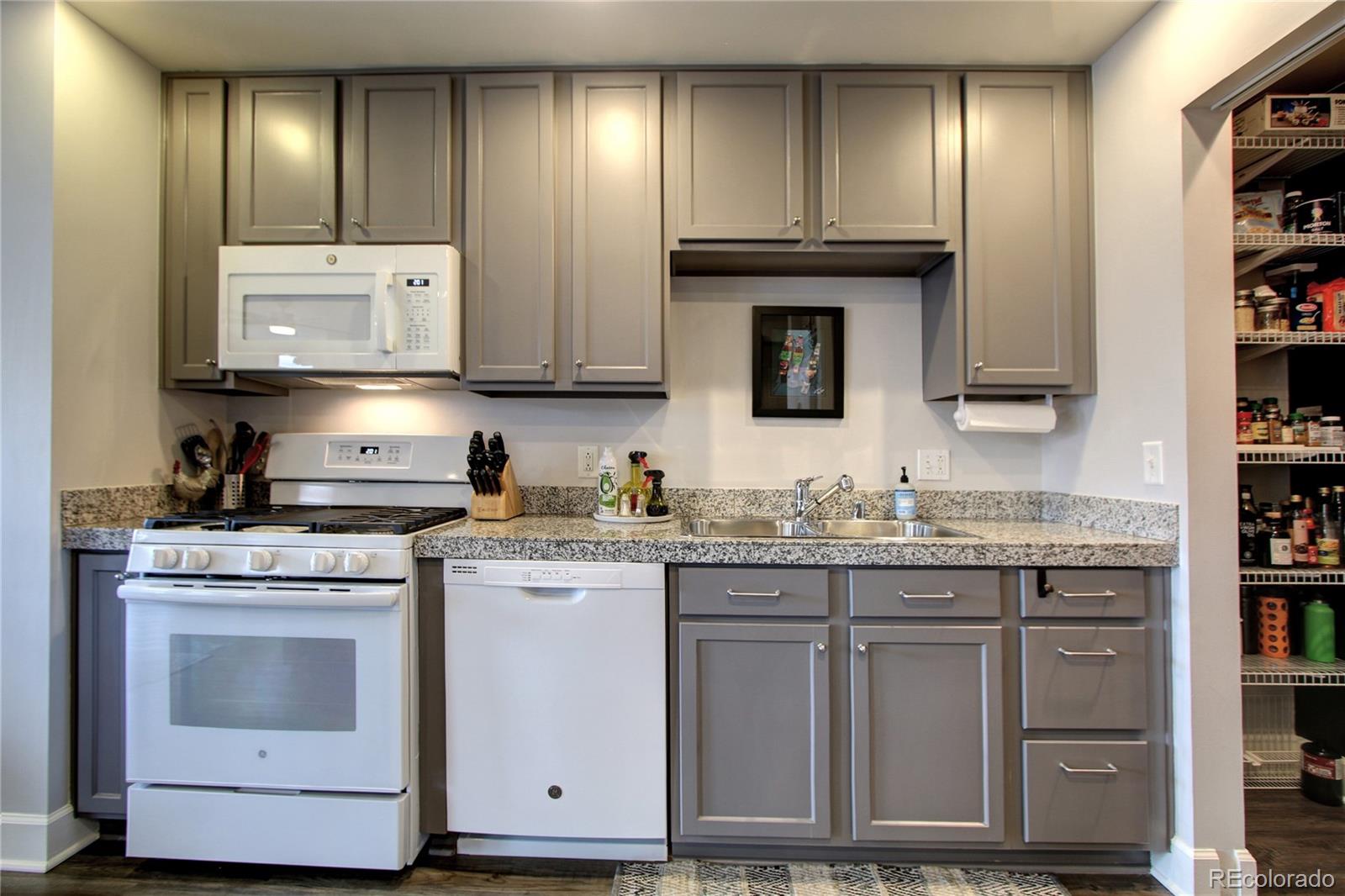 MLS Image #17 for 1630  clarkson street,denver, Colorado