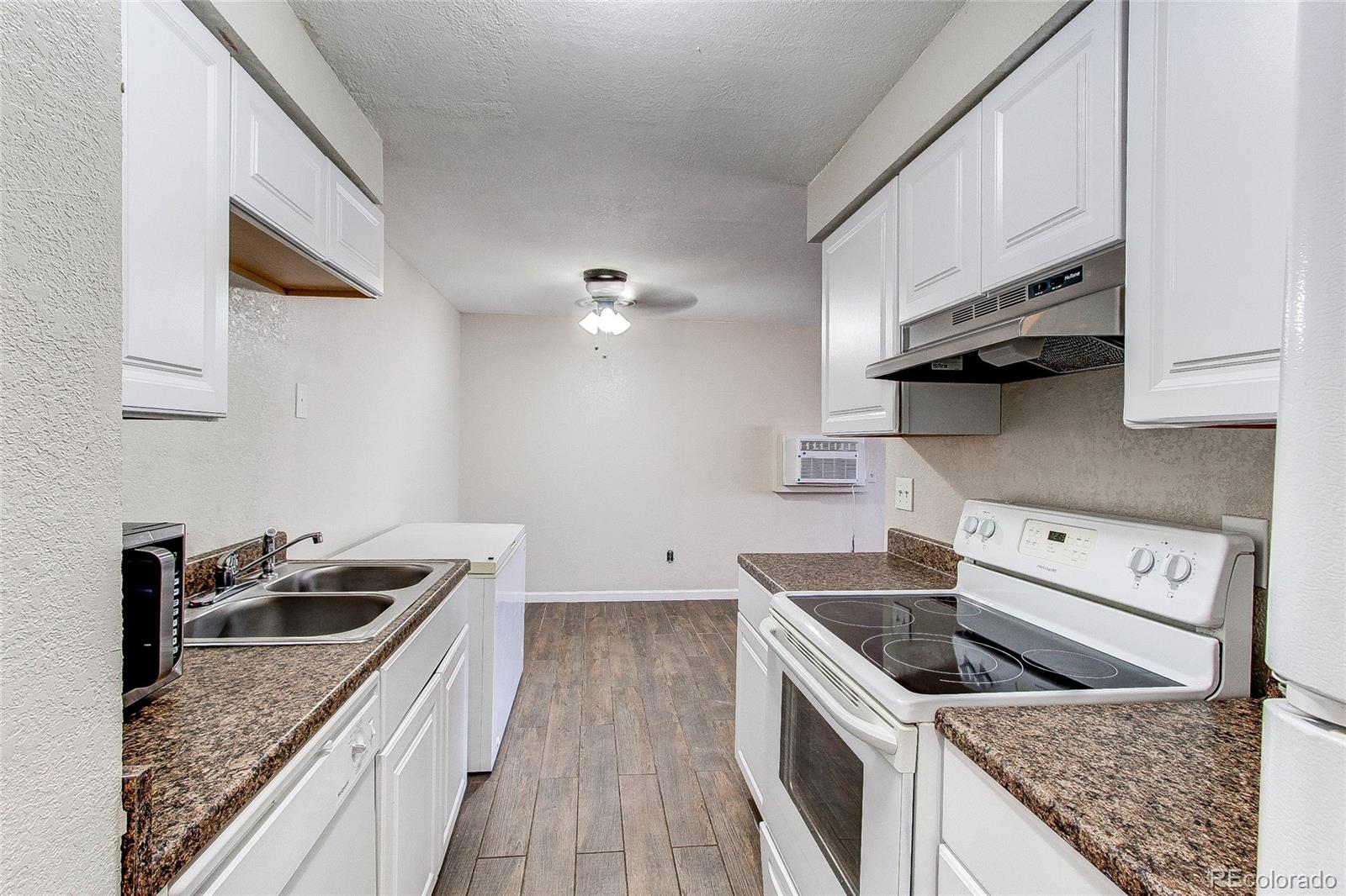 MLS Image #1 for 561  geneva street,aurora, Colorado