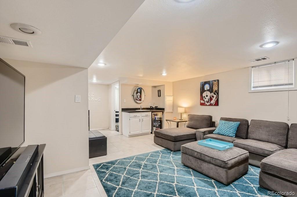 MLS Image #17 for 1637  elm street,denver, Colorado