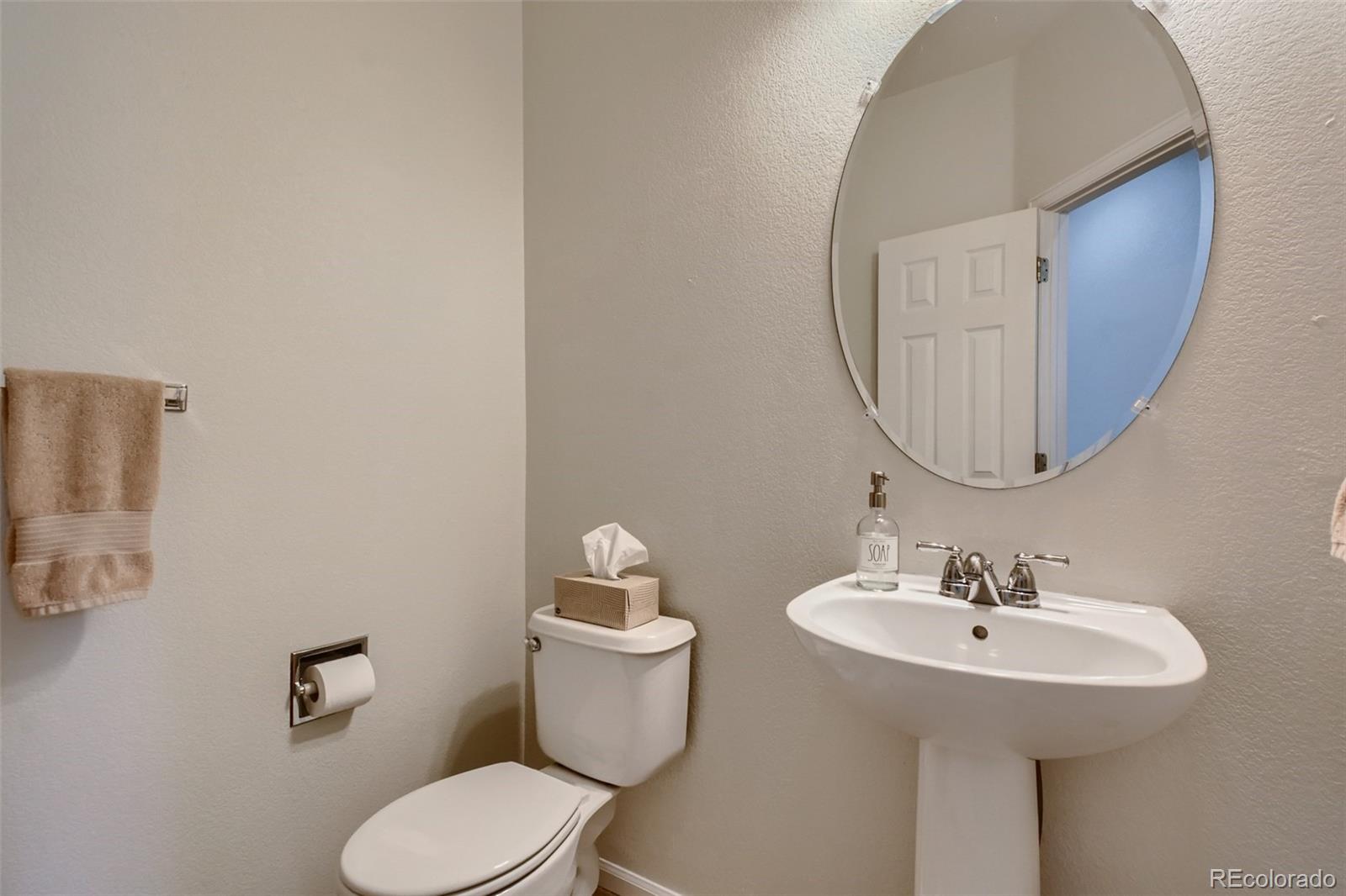 MLS Image #11 for 8822 s iris court,littleton, Colorado