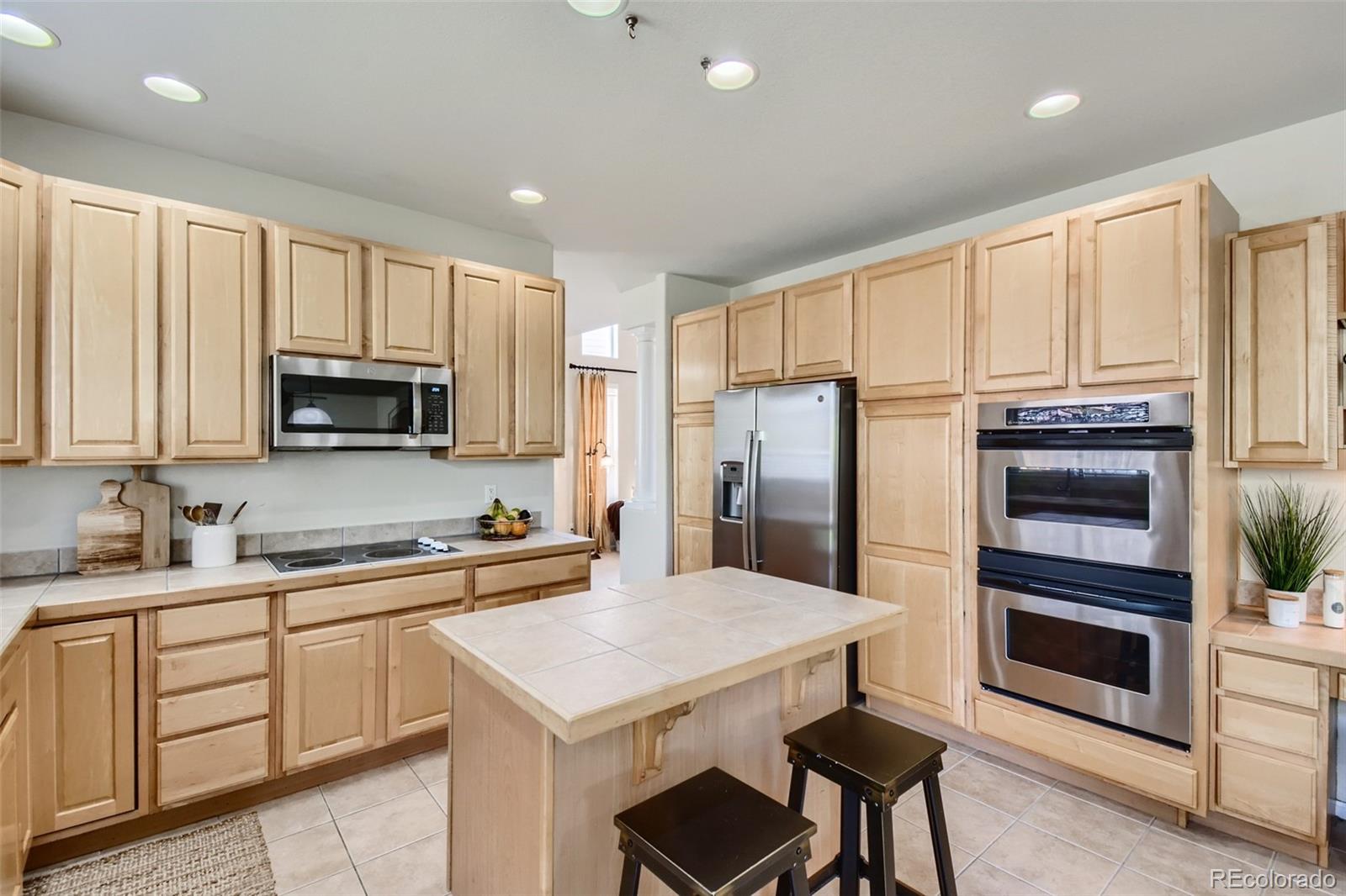 MLS Image #6 for 8822 s iris court,littleton, Colorado