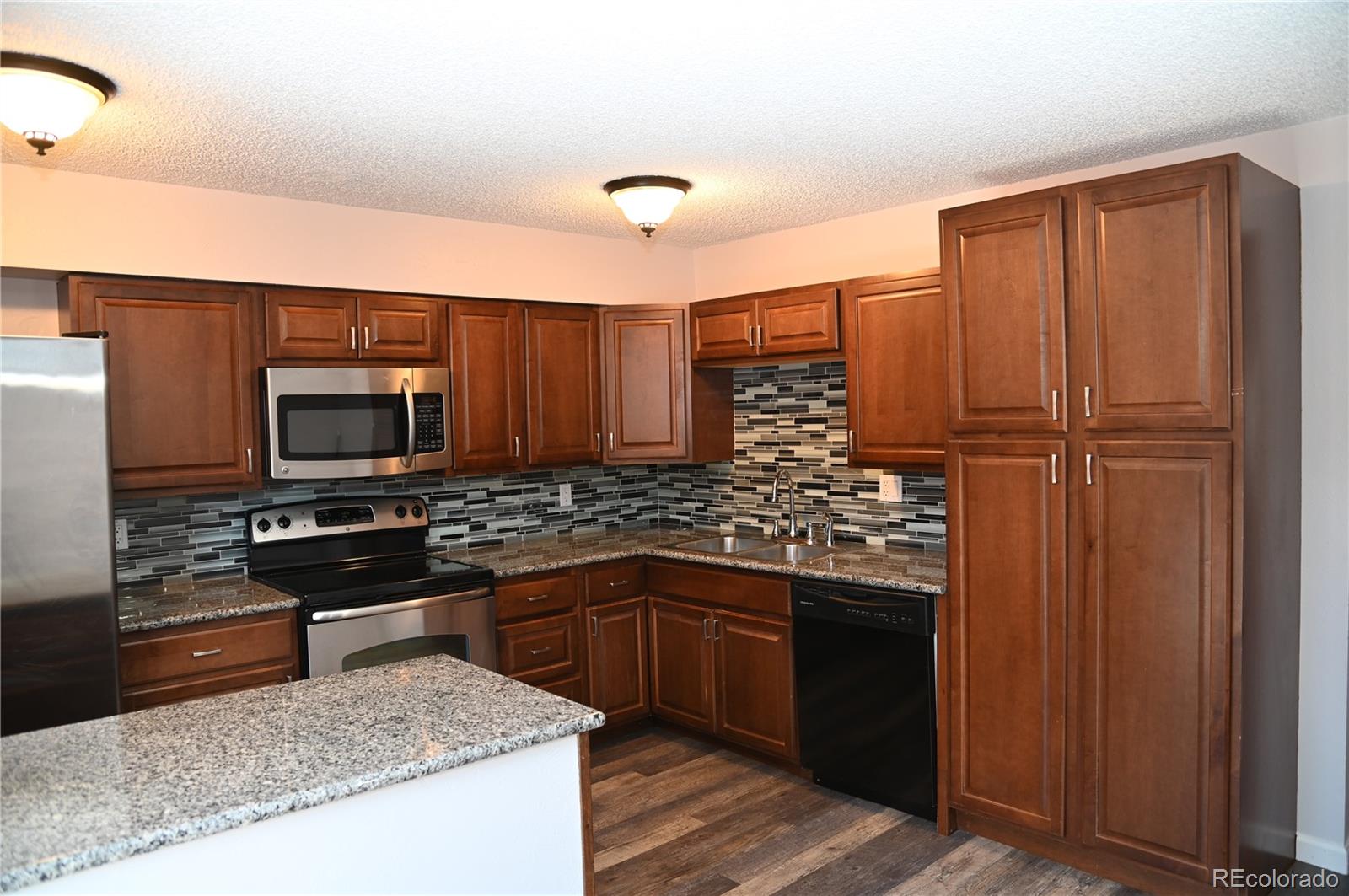 MLS Image #7 for 266 w rockrimmon boulevard,colorado springs, Colorado