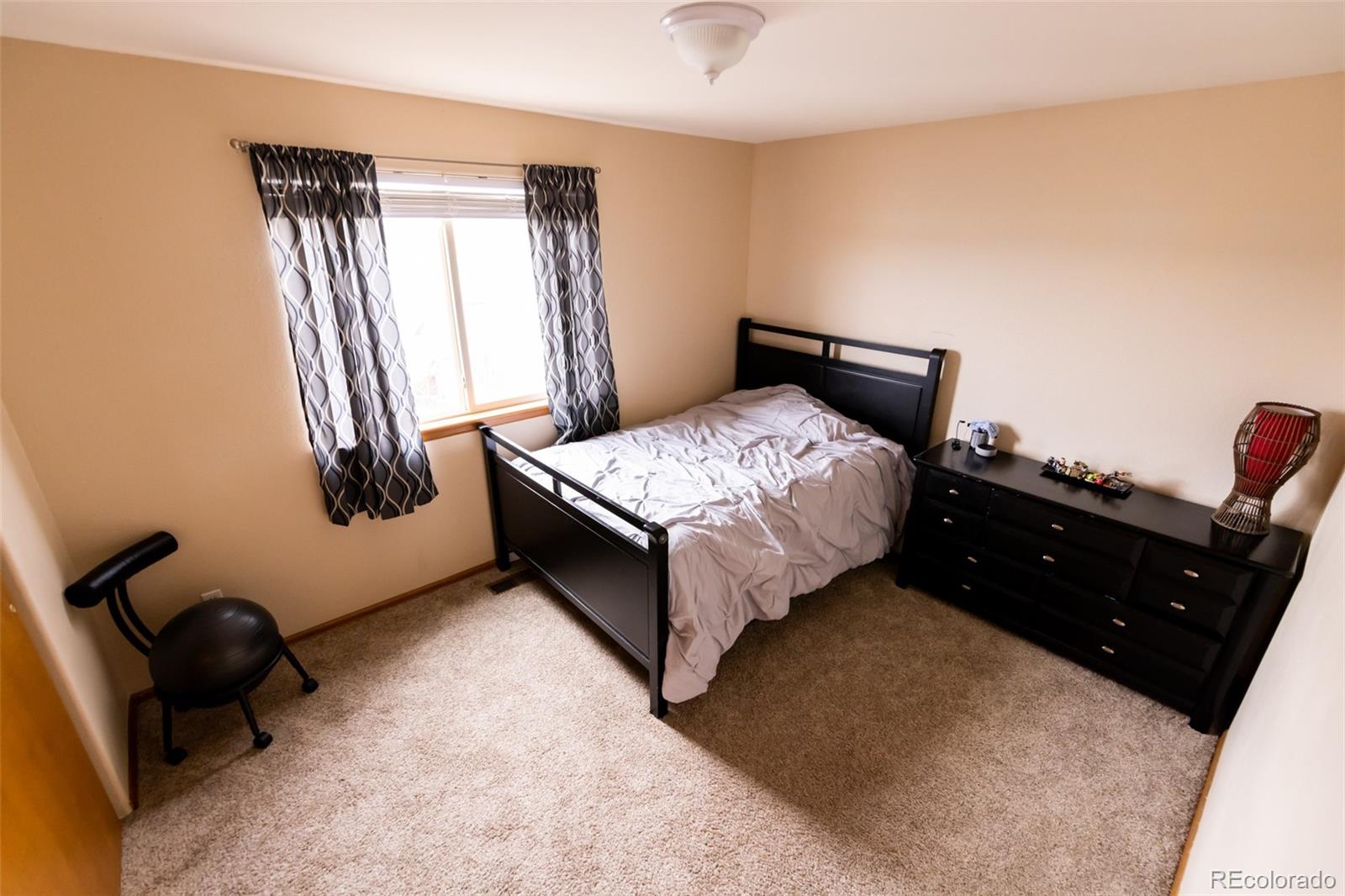 MLS Image #8 for 23002 e alamo place,aurora, Colorado