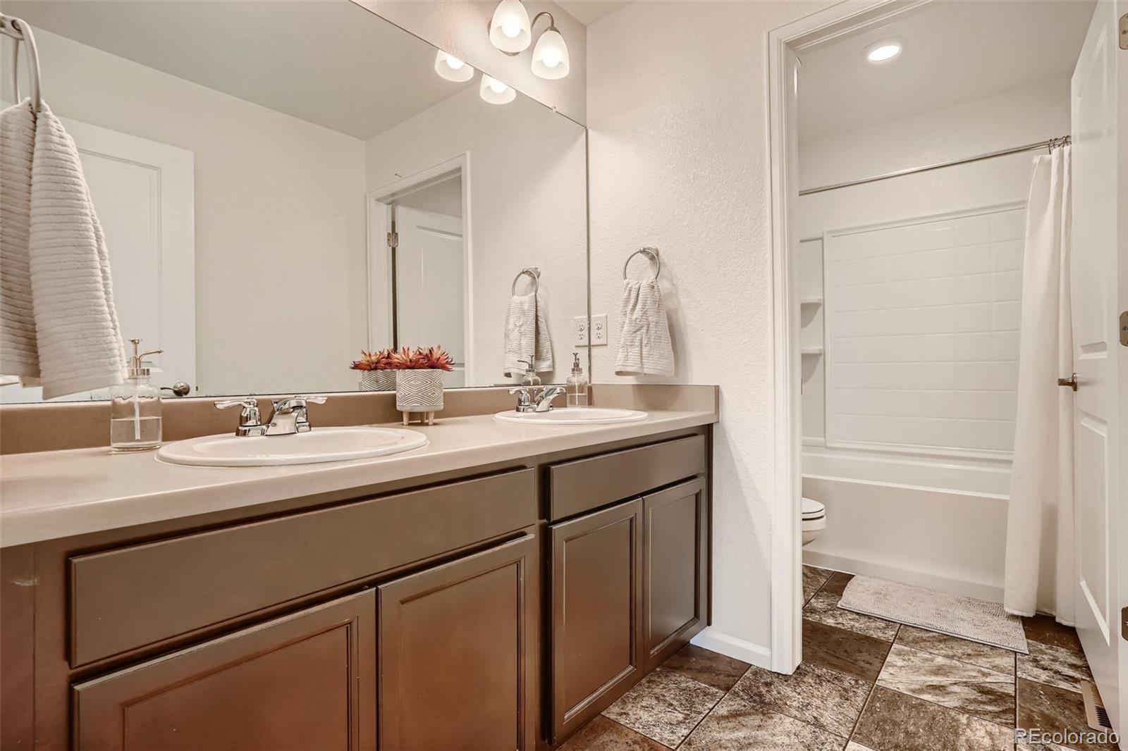 MLS Image #18 for 27060 e maple avenue,aurora, Colorado