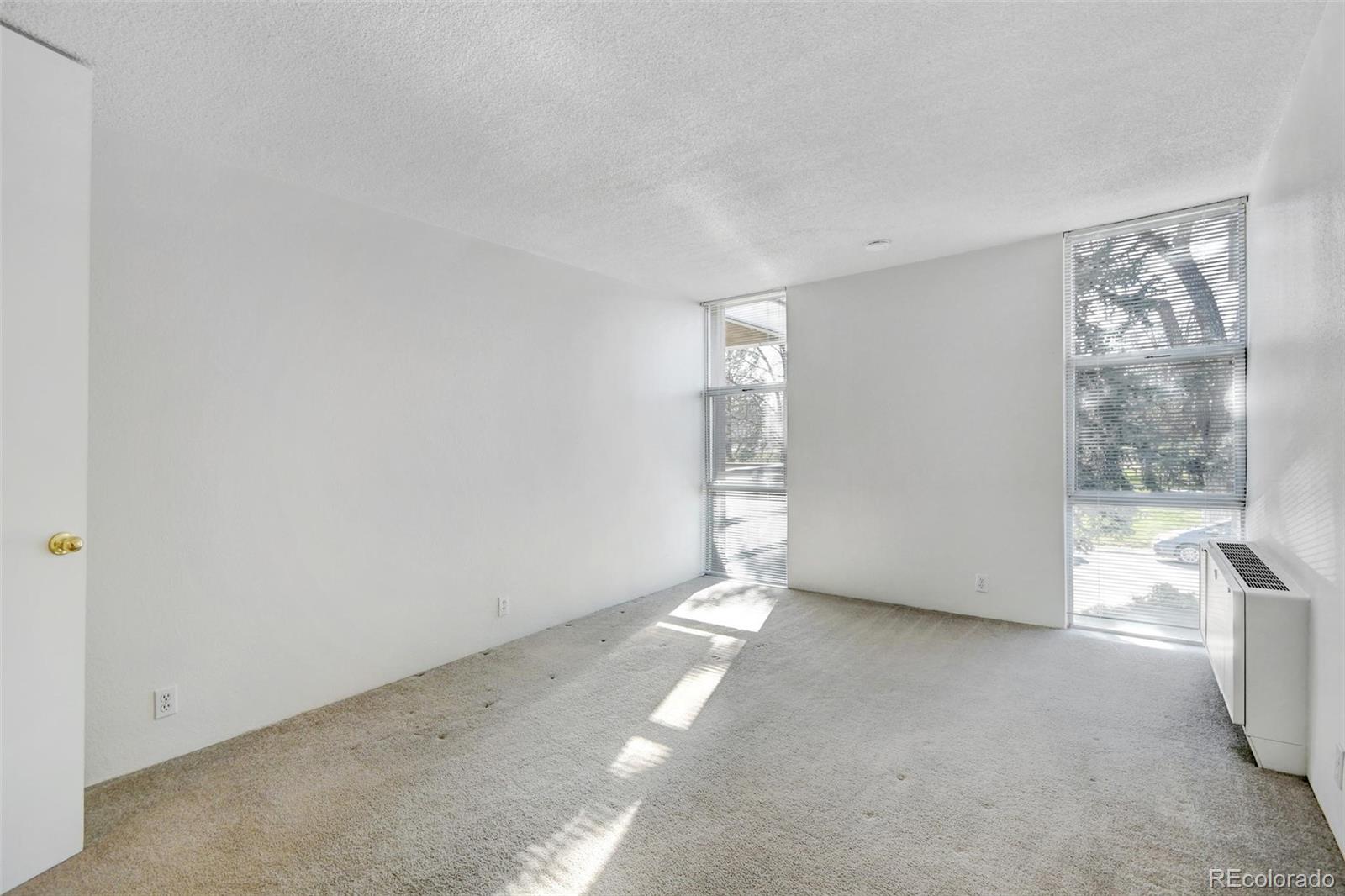 MLS Image #13 for 2500 s york street,denver, Colorado