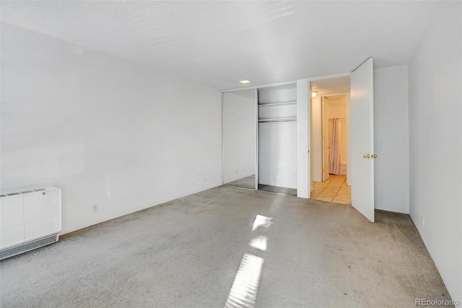 MLS Image #14 for 2500 s york street,denver, Colorado
