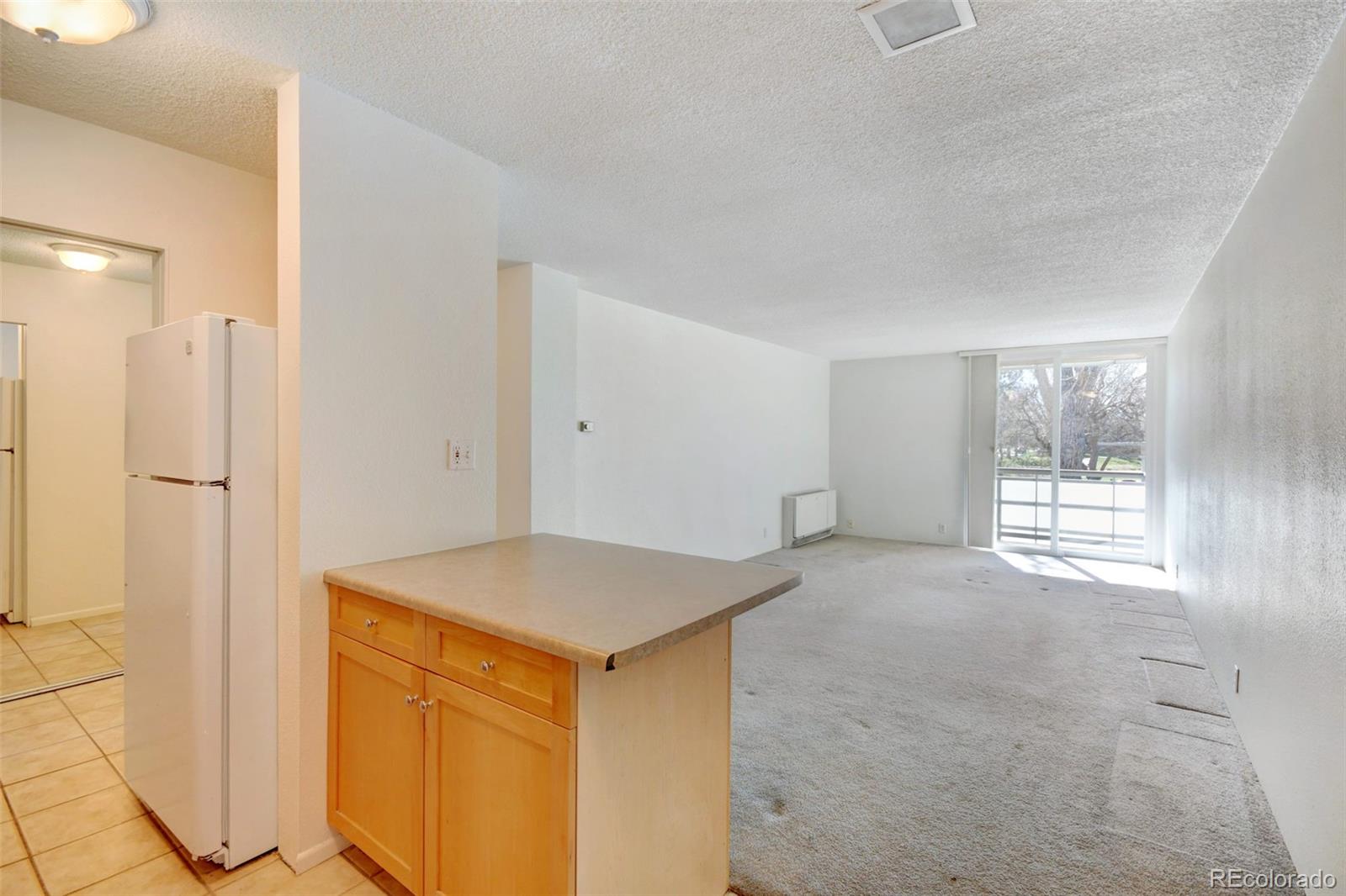 MLS Image #4 for 2500 s york street,denver, Colorado