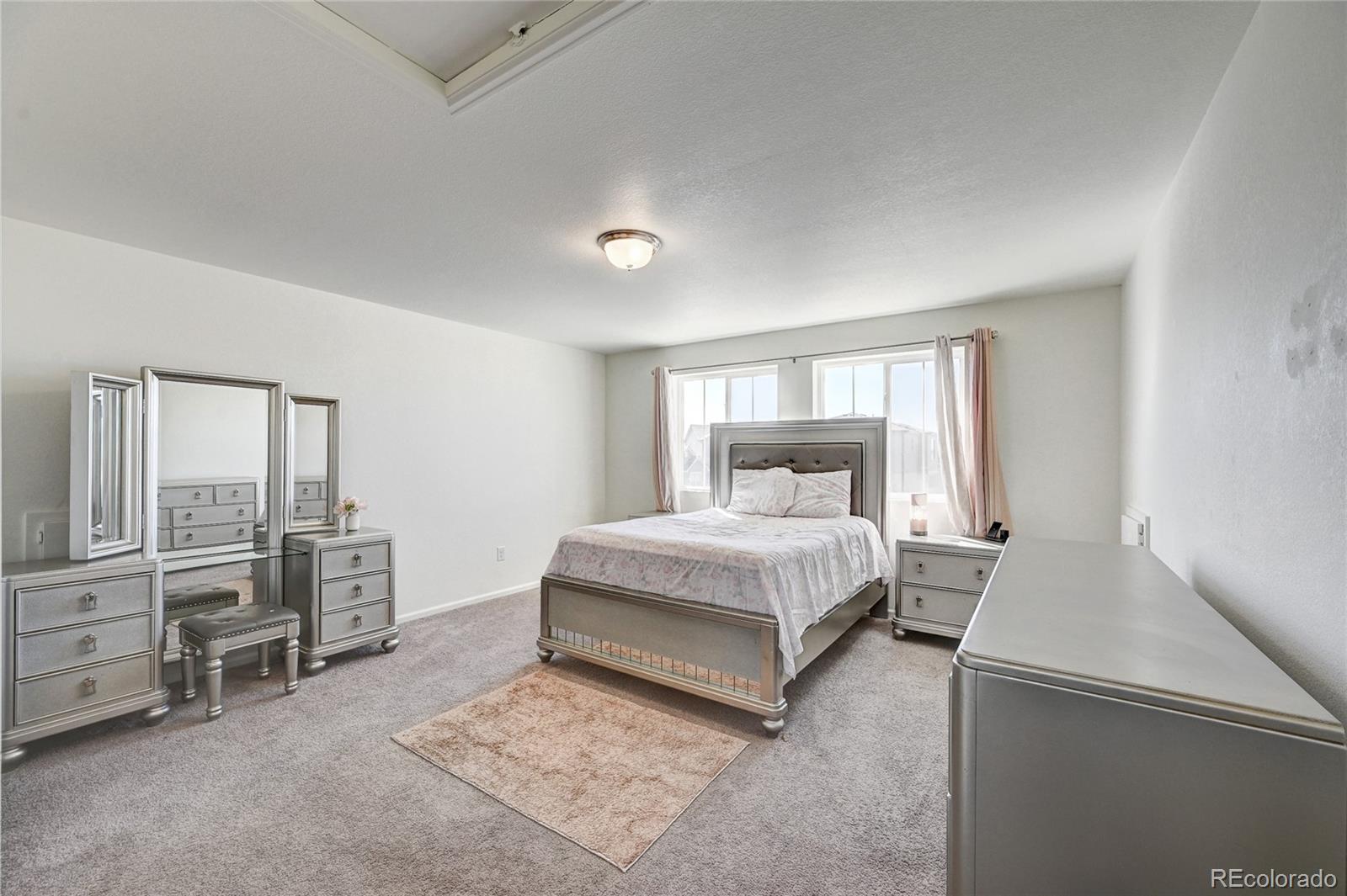 MLS Image #13 for 17717 e 54th avenue,denver, Colorado