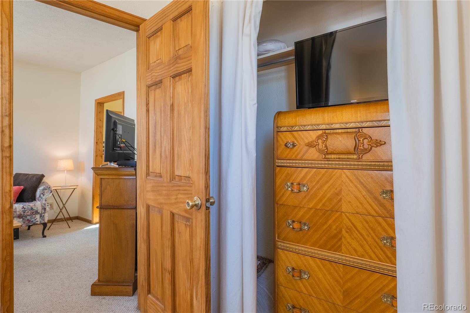 MLS Image #11 for 307 w elm street,leadville, Colorado