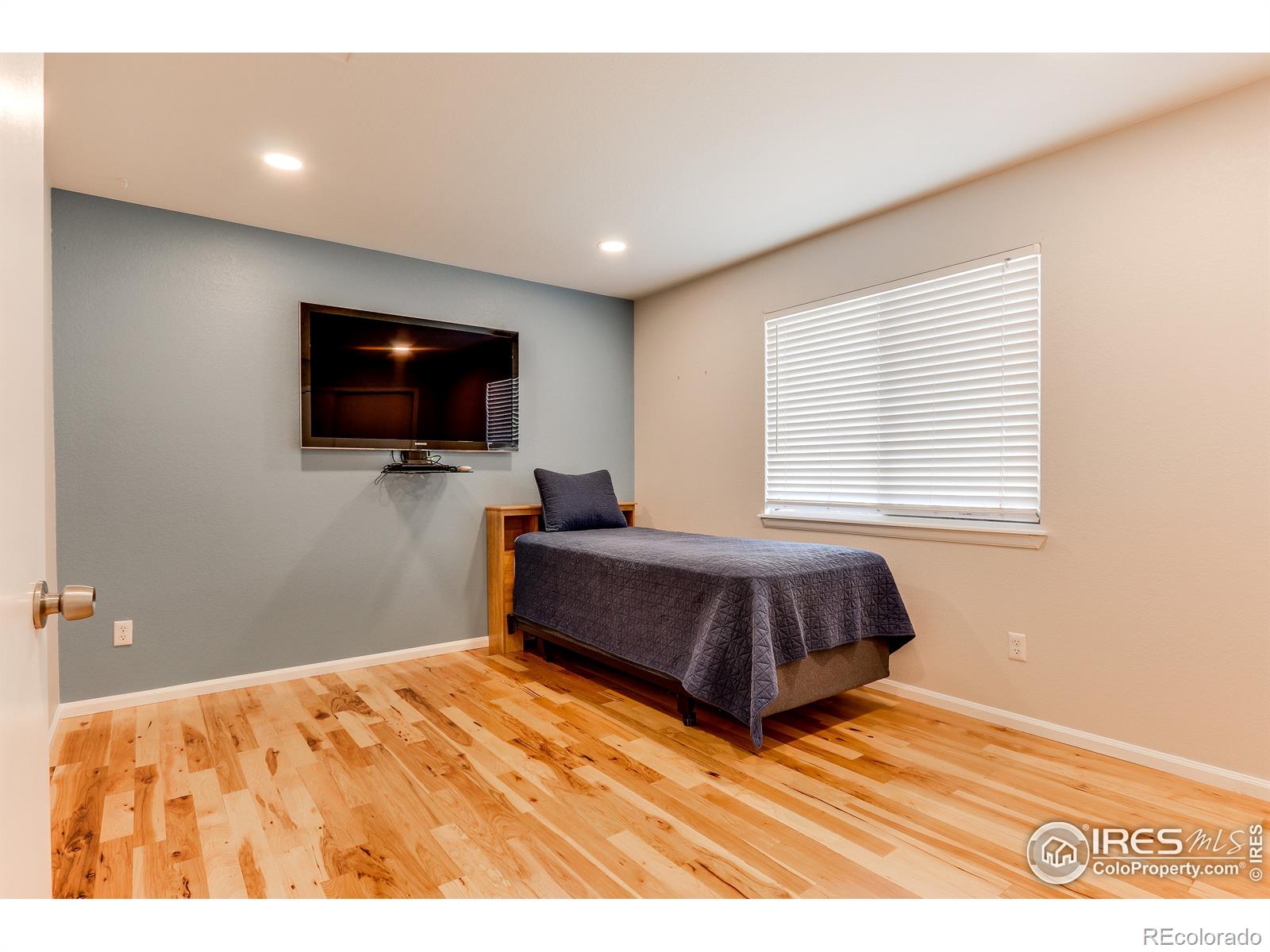 MLS Image #19 for 1418  lincoln circle,longmont, Colorado