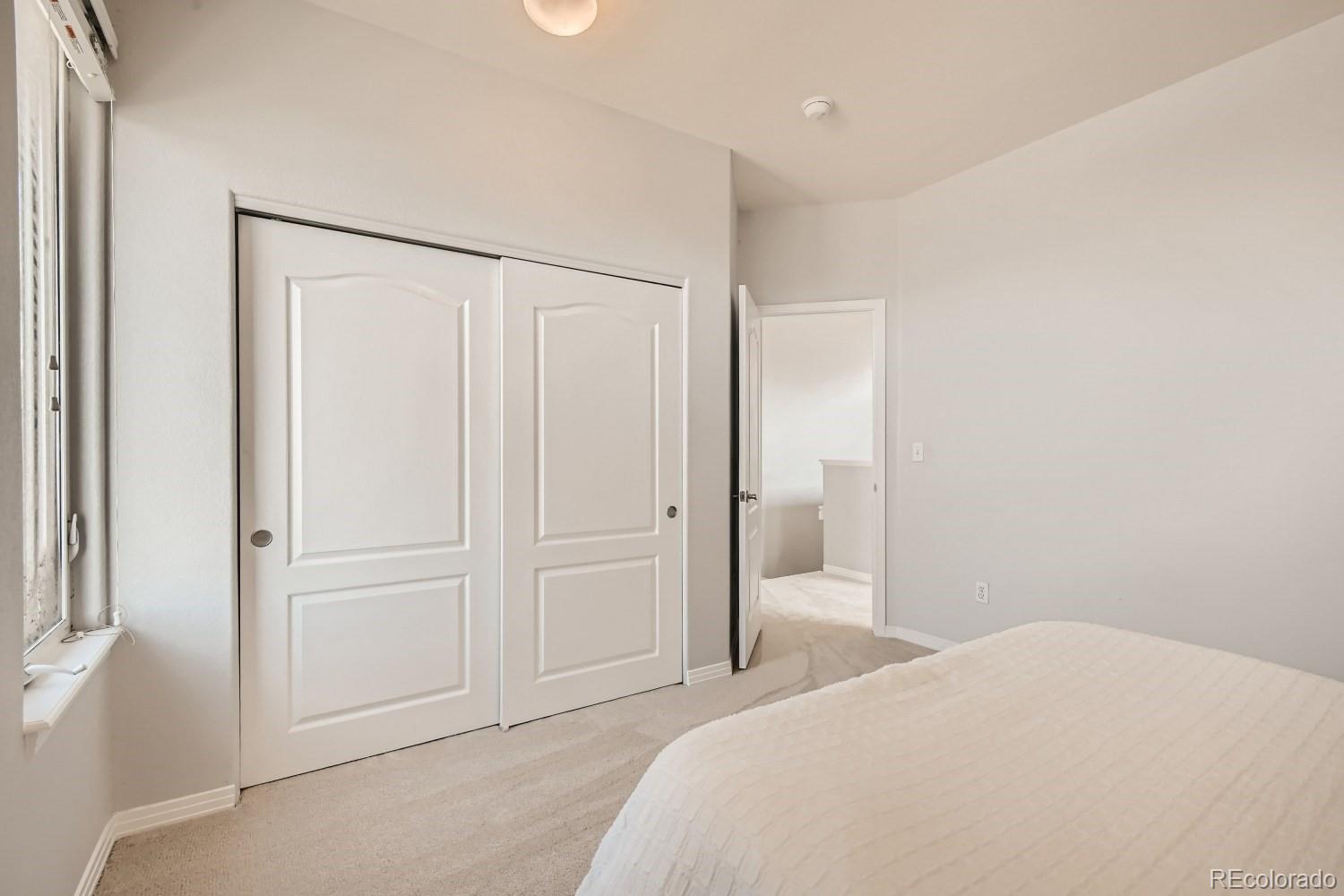 MLS Image #17 for 940 s locust street,denver, Colorado