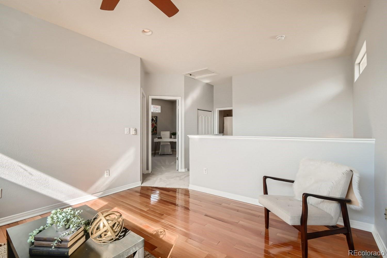 MLS Image #21 for 940 s locust street,denver, Colorado