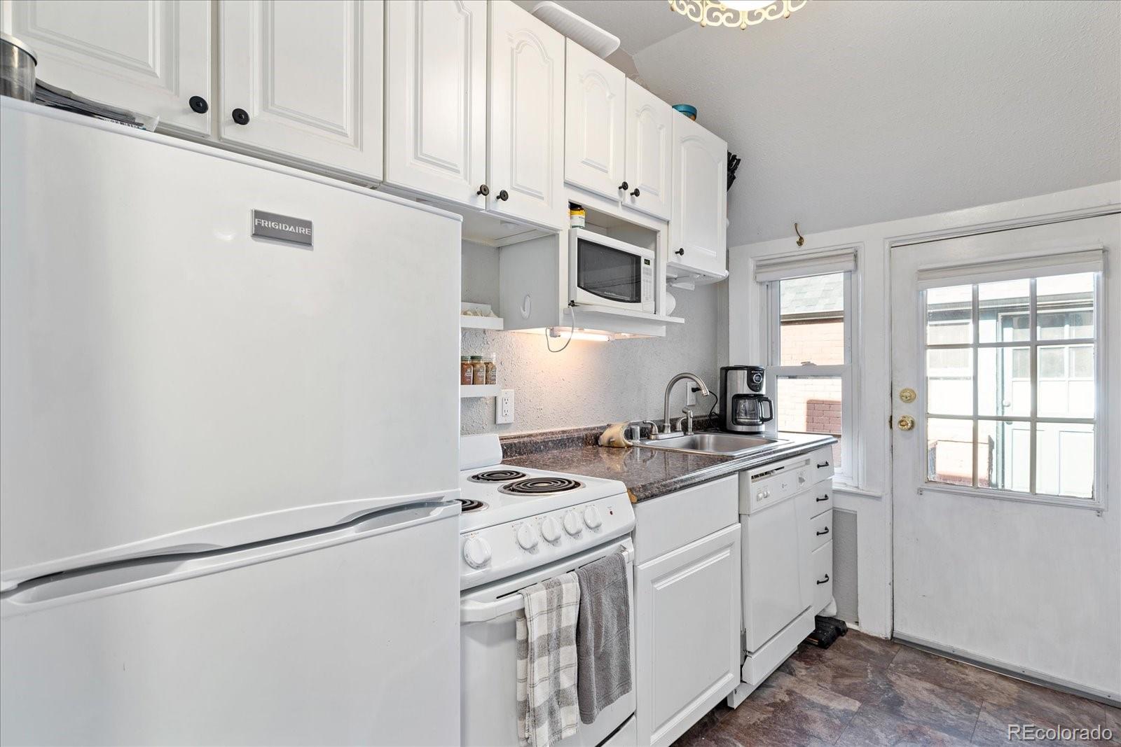 MLS Image #4 for 726 e 16th avenue,denver, Colorado