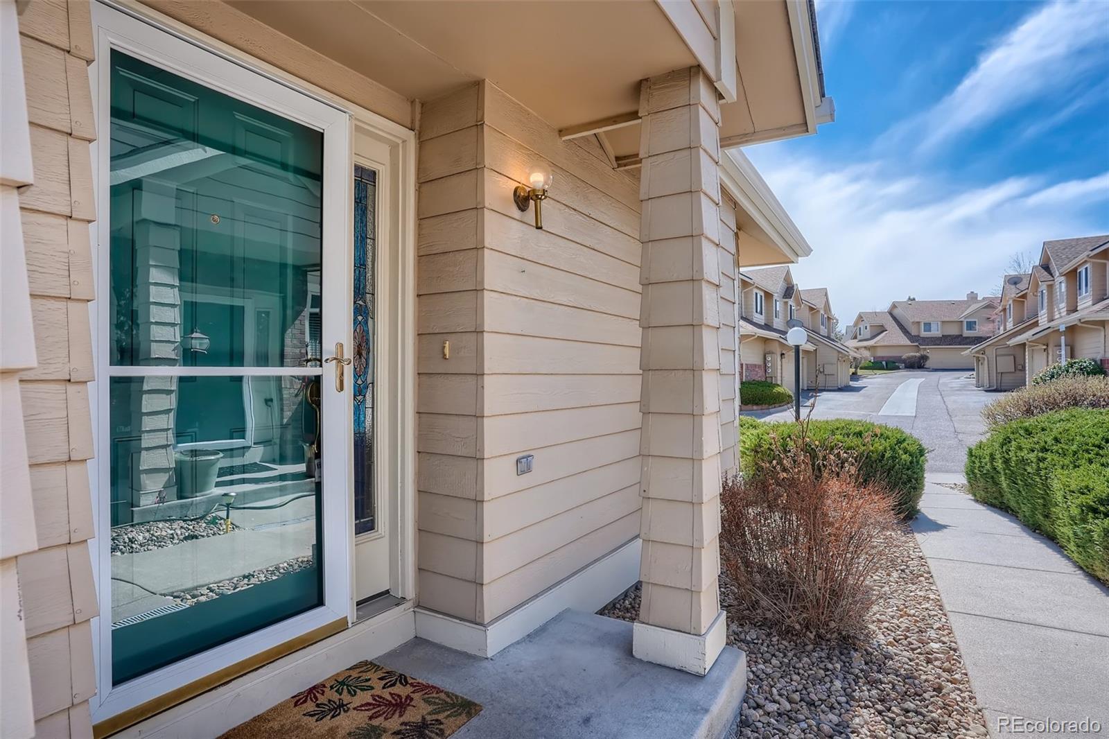 MLS Image #2 for 2166 s troy way,aurora, Colorado