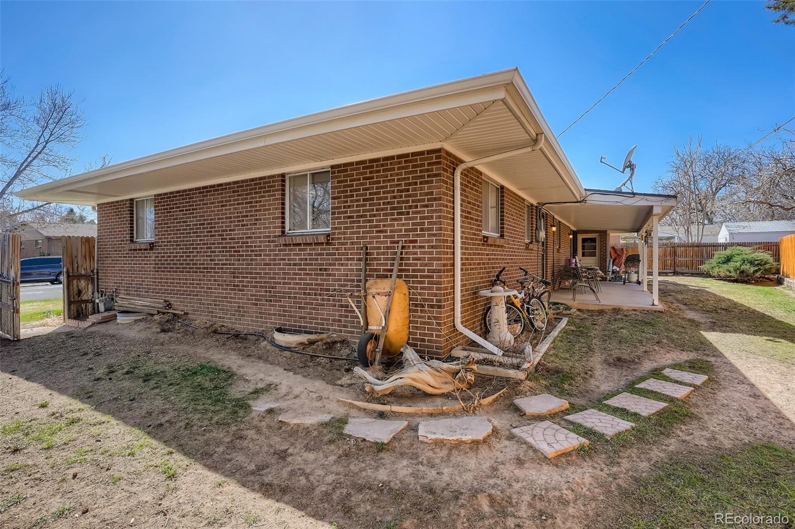 MLS Image #1 for 1007 w stanford place,englewood, Colorado