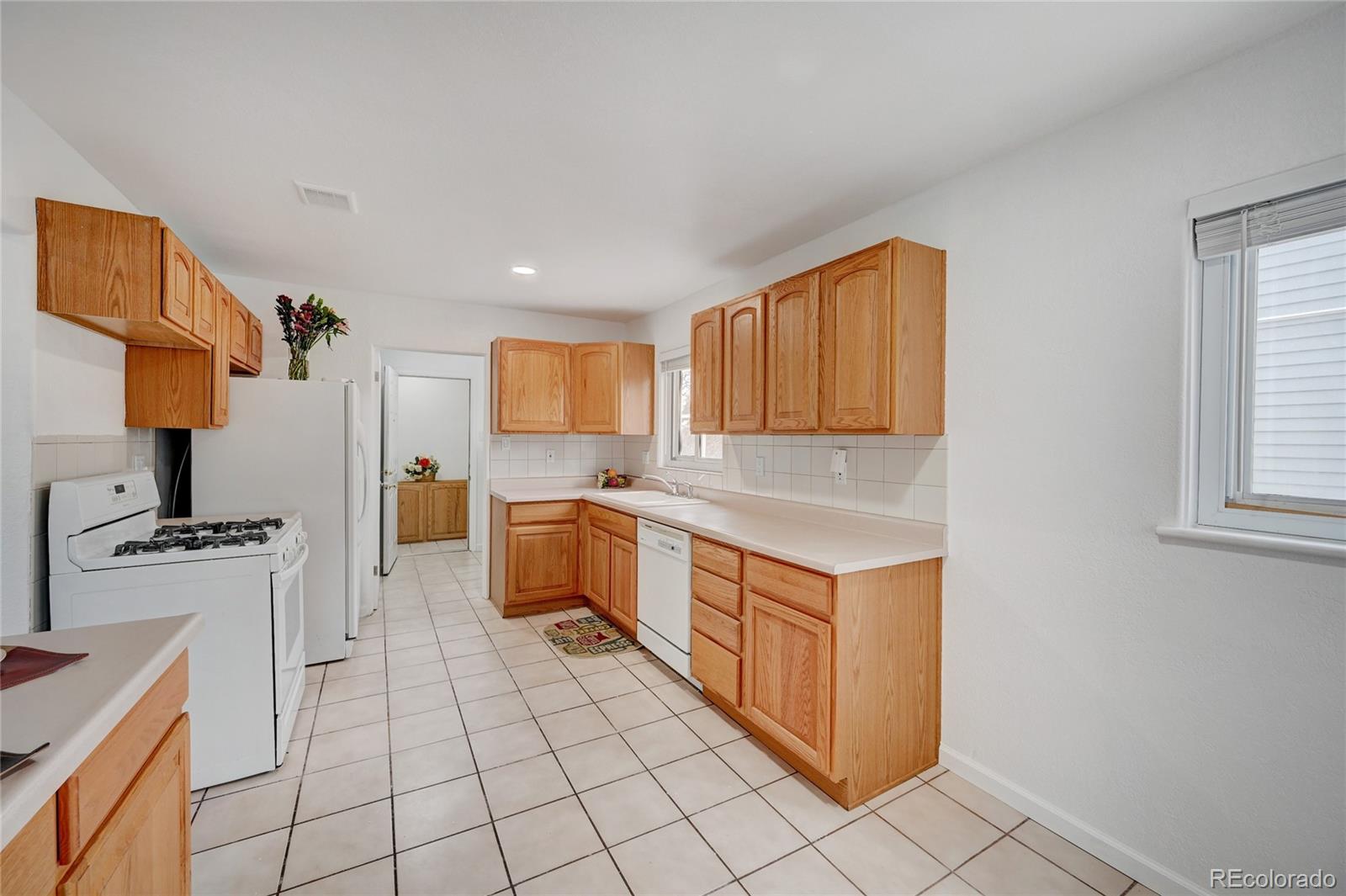 MLS Image #10 for 532 s yates street,denver, Colorado