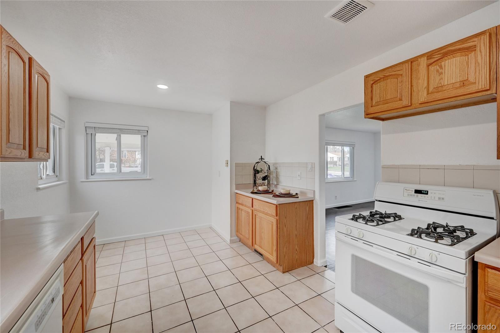 MLS Image #9 for 532 s yates street,denver, Colorado