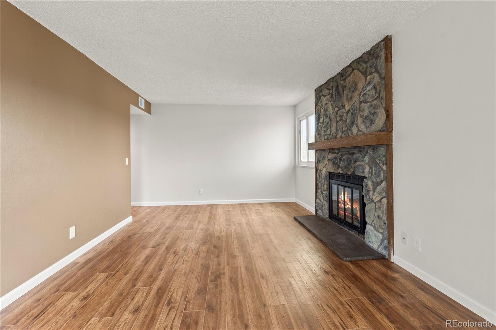 MLS Image #4 for 17652 e loyola drive,aurora, Colorado