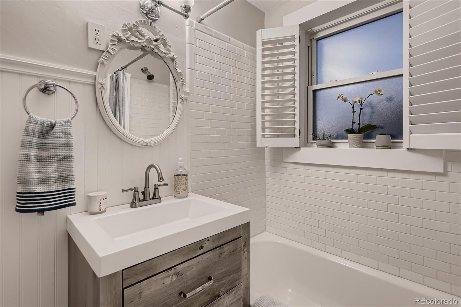 MLS Image #20 for 3200 s clarkson street,englewood, Colorado