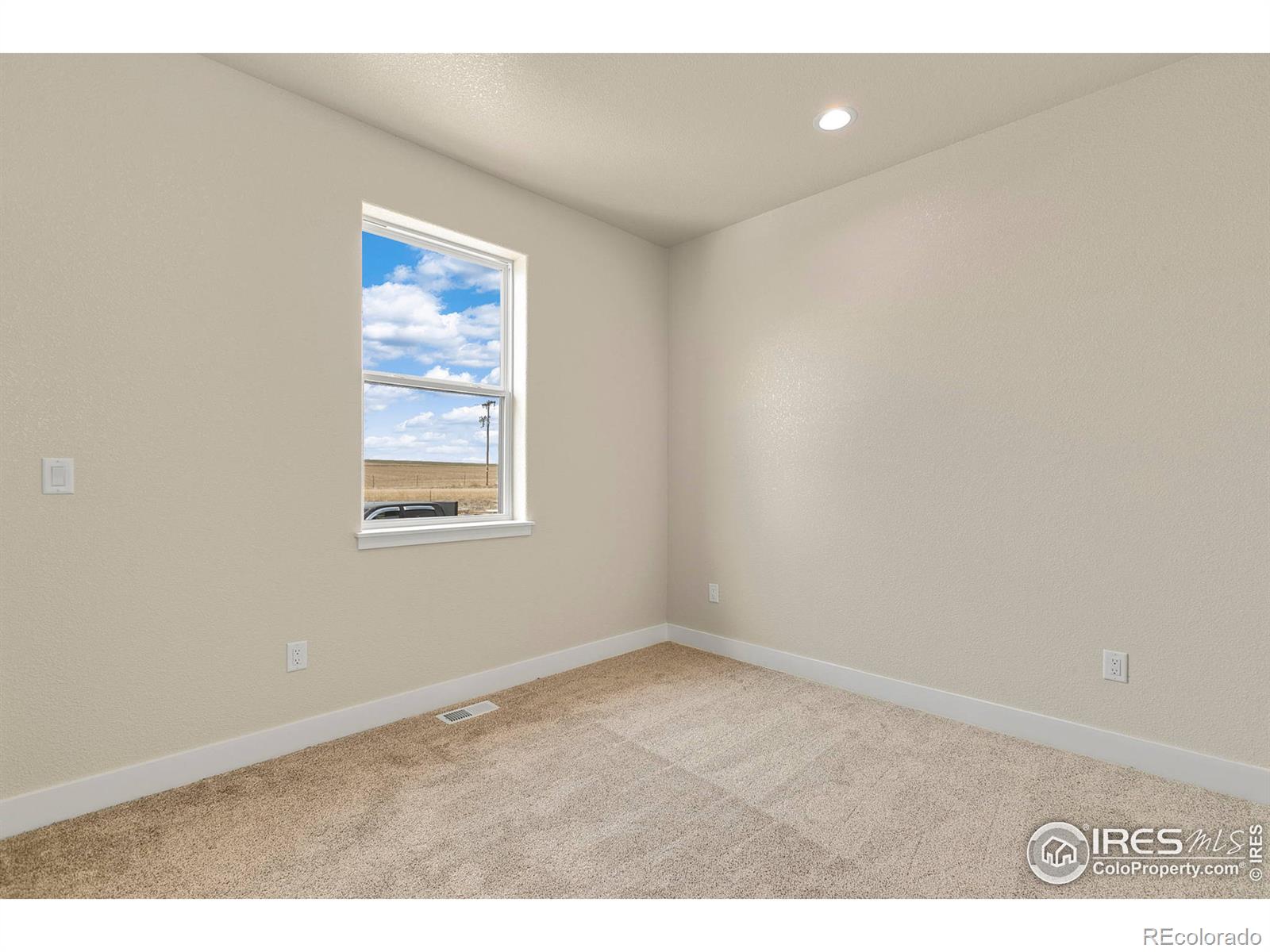 MLS Image #14 for 20062  county road 51 ,kersey, Colorado