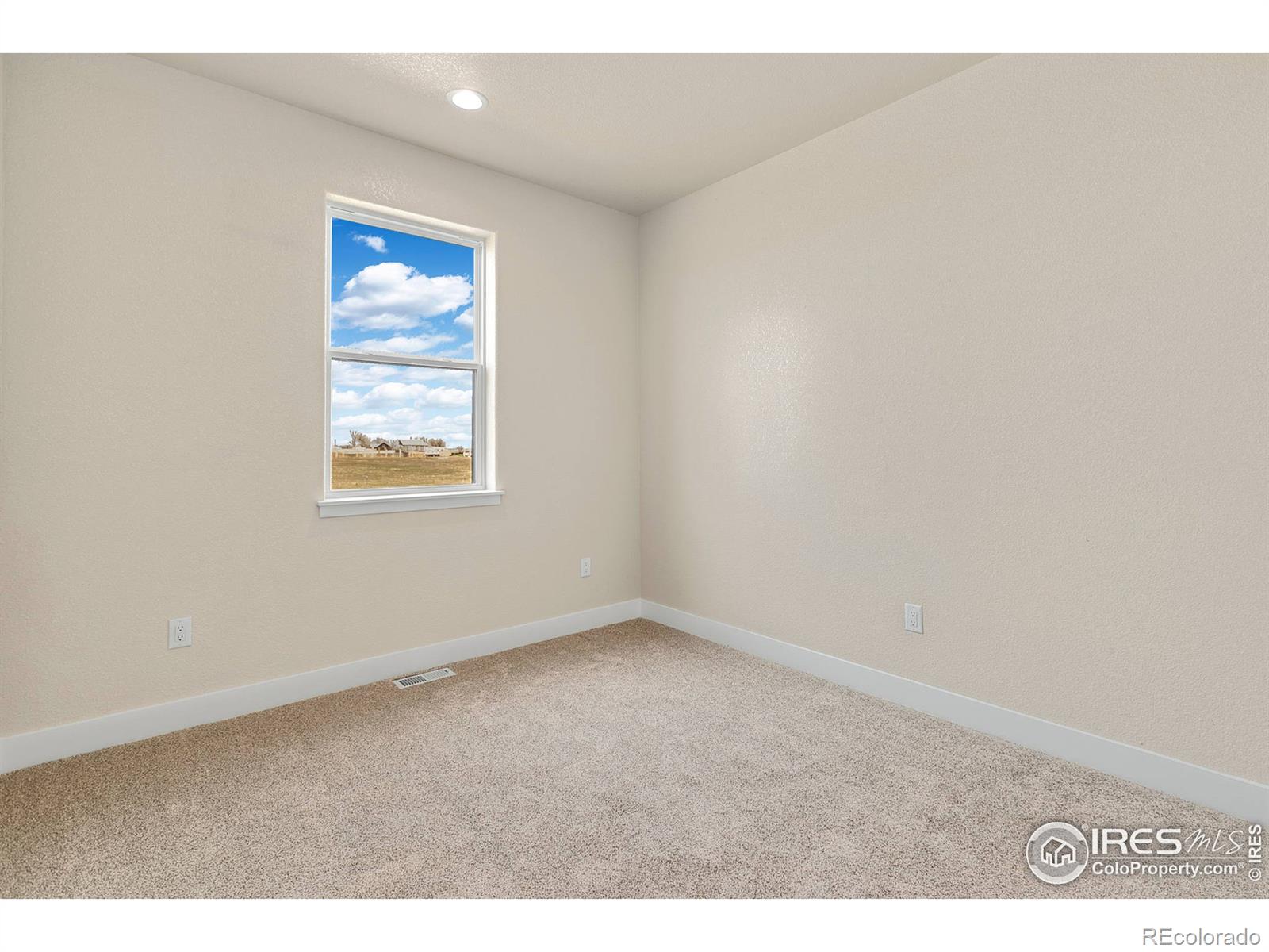 MLS Image #16 for 20062  county road 51 ,kersey, Colorado